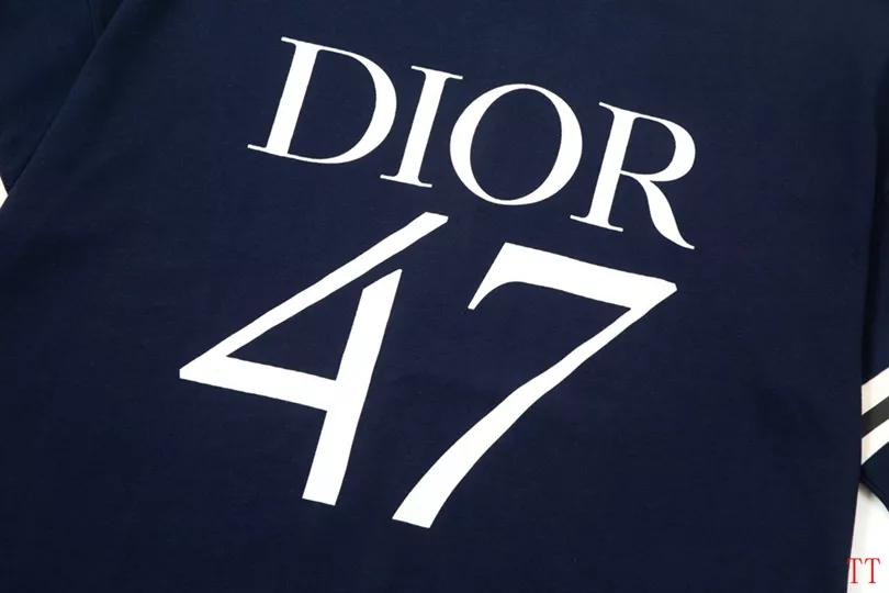 Christian Dior T-Shirts Short Sleeved For Unisex Flexible 3871