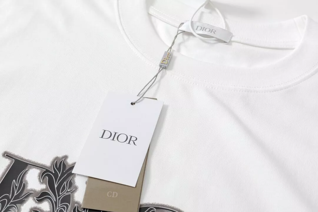 Christian Dior T-Shirts Short Sleeved For Unisex Sleek 872