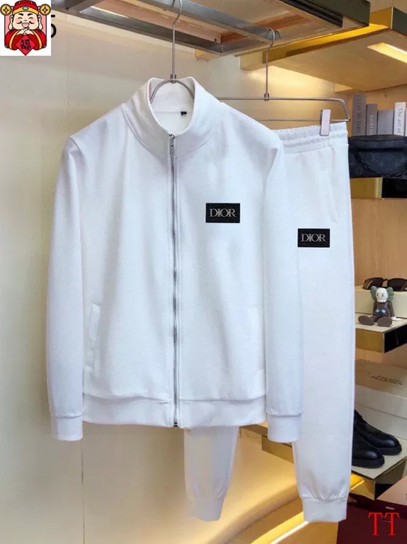 Christian Dior Tracksuits Long Sleeved For Men Comfortable 7136