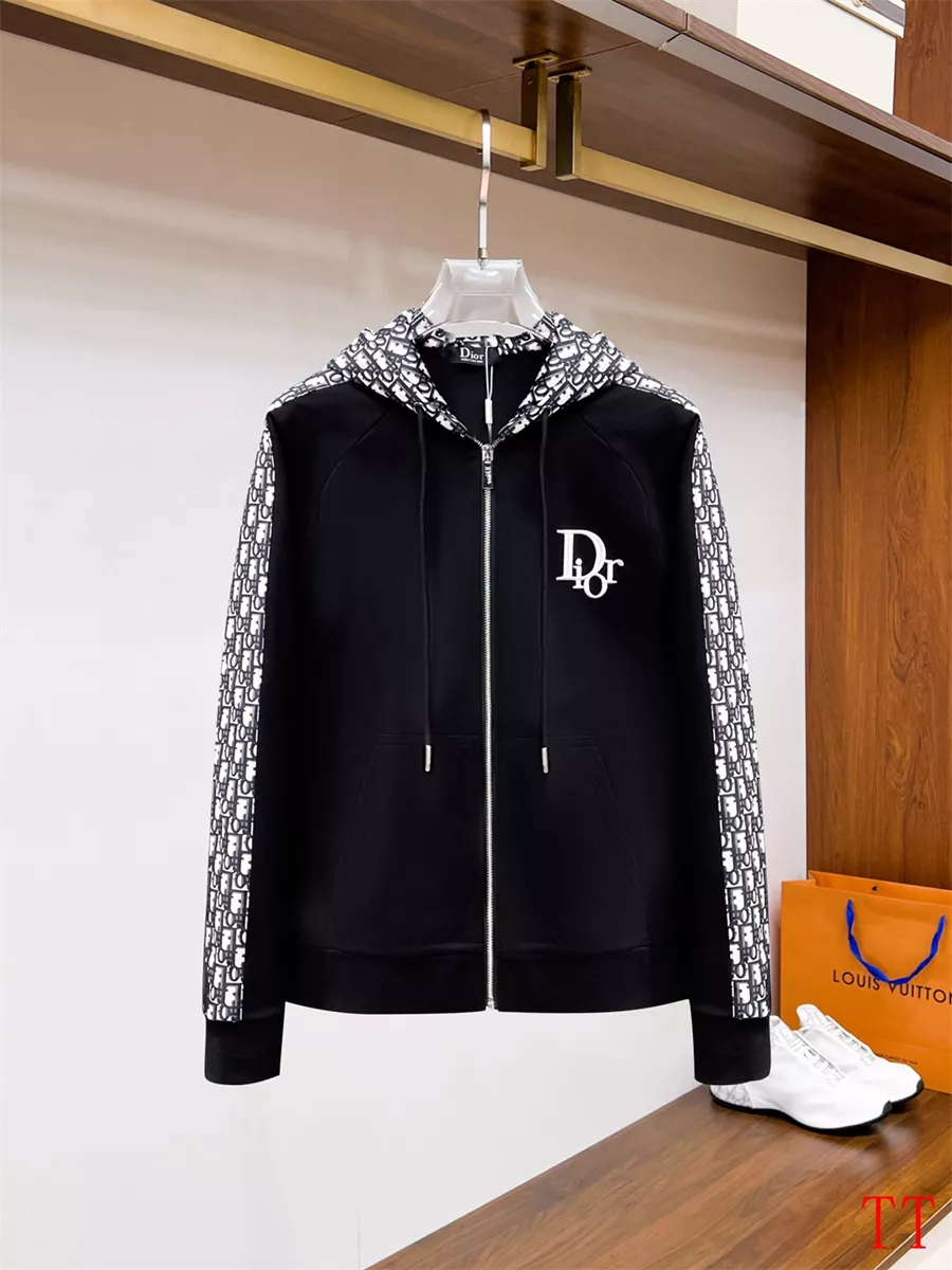 Christian Dior Tracksuits Long Sleeved For Men Popular 4210