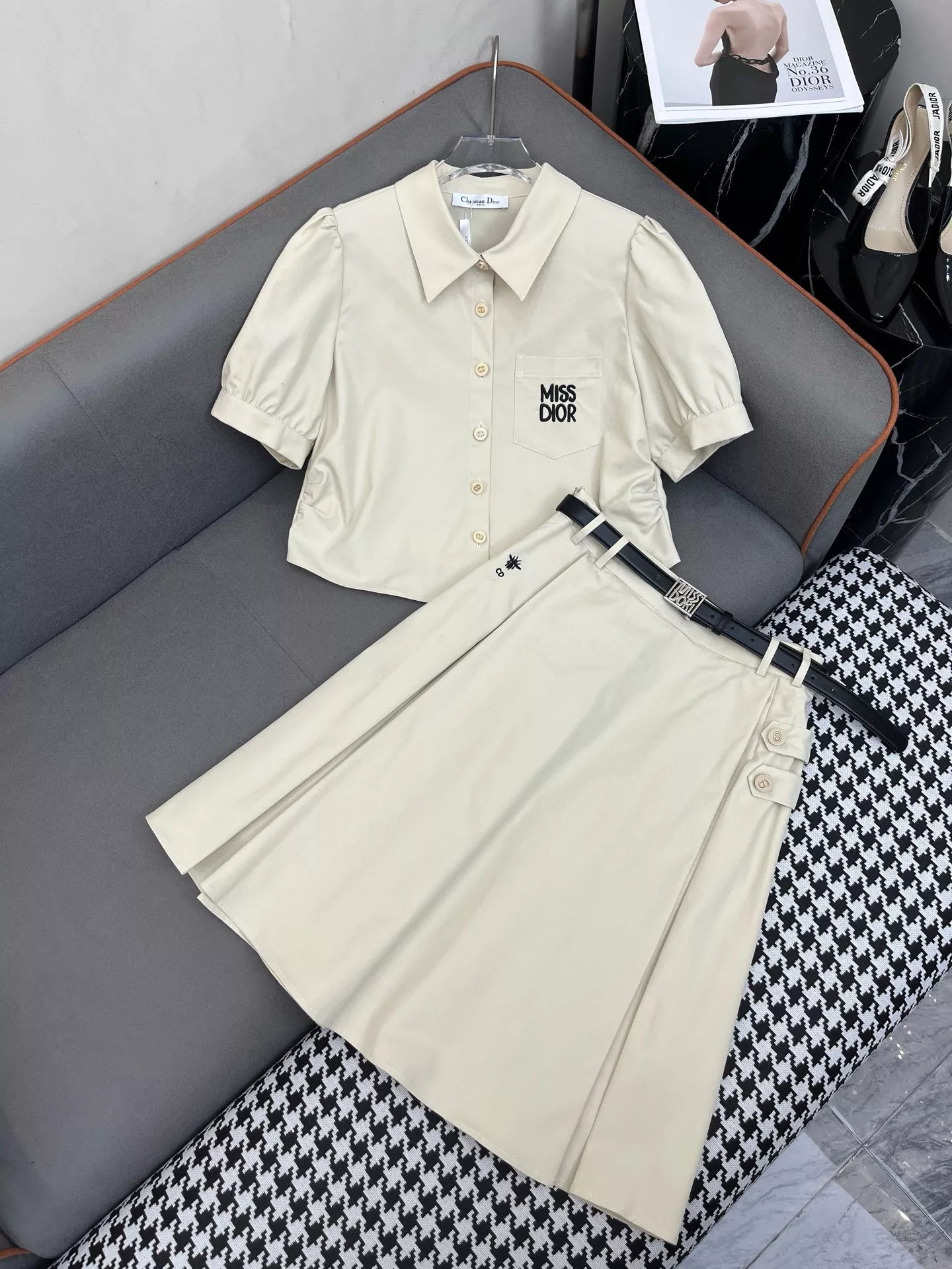 Christian Dior Tracksuits Short Sleeved For Women Versatile 4125