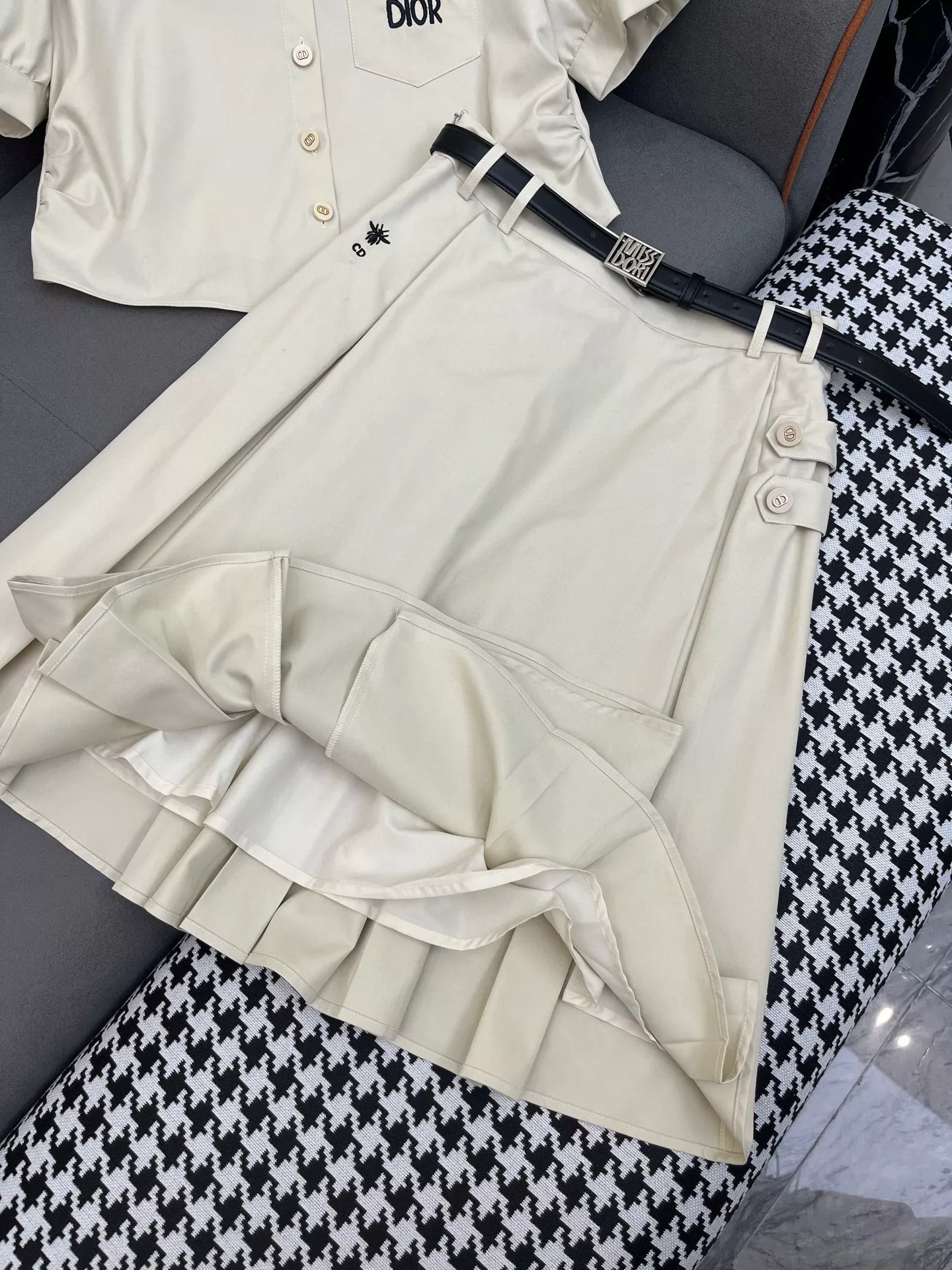 Christian Dior Tracksuits Short Sleeved For Women Versatile 4125