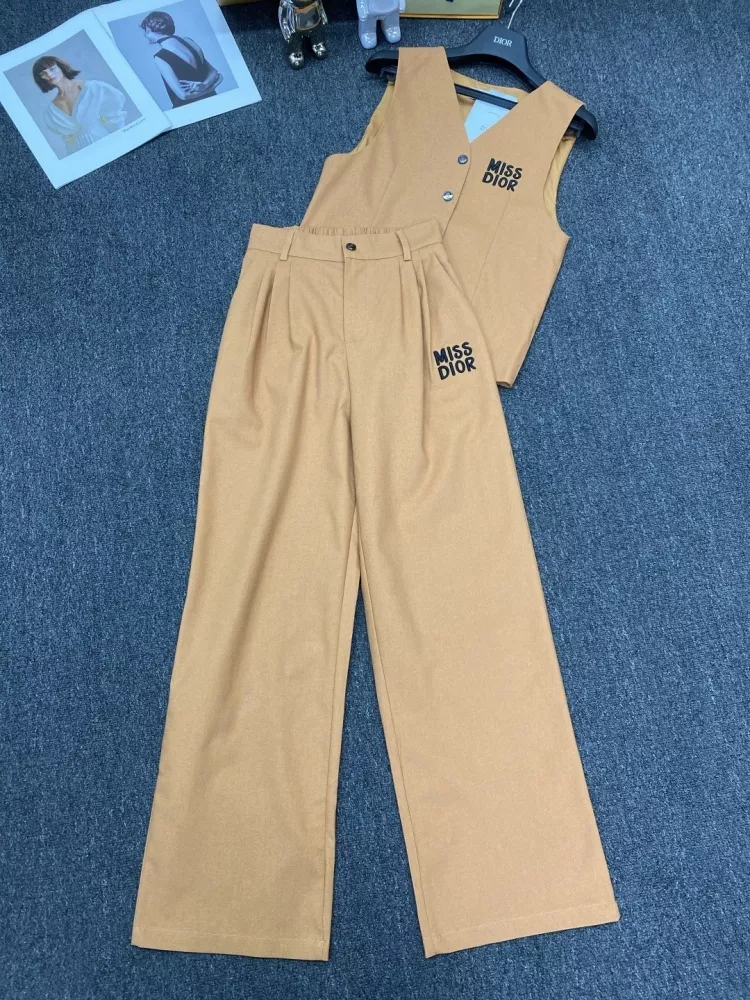 Christian Dior Tracksuits Sleeveless For Women Durable 9874