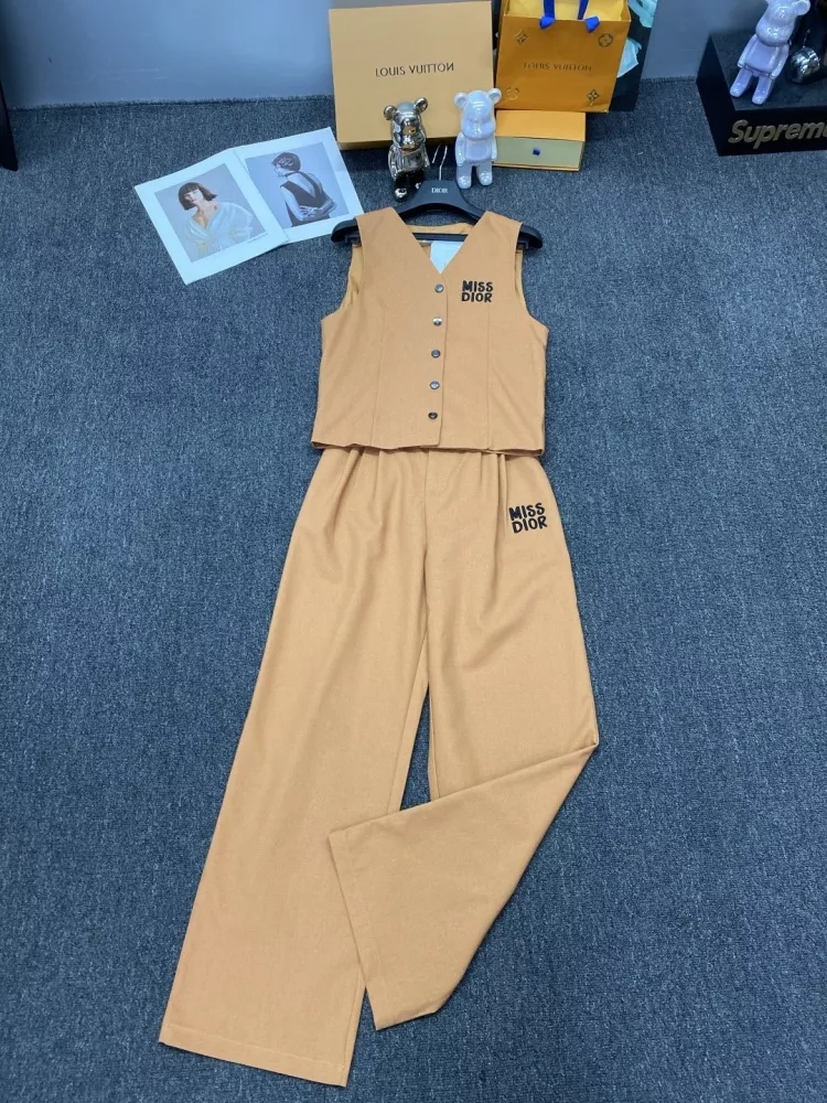 Christian Dior Tracksuits Sleeveless For Women Durable 9874