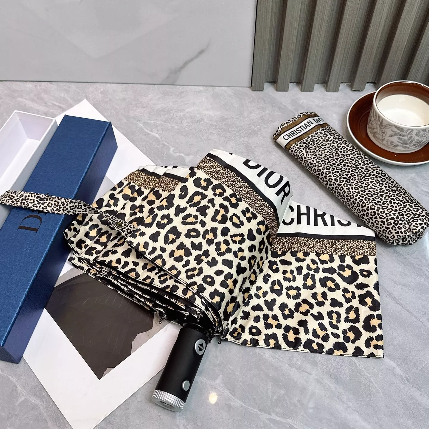 Christian Dior Umbrellas EyeCatching 8826