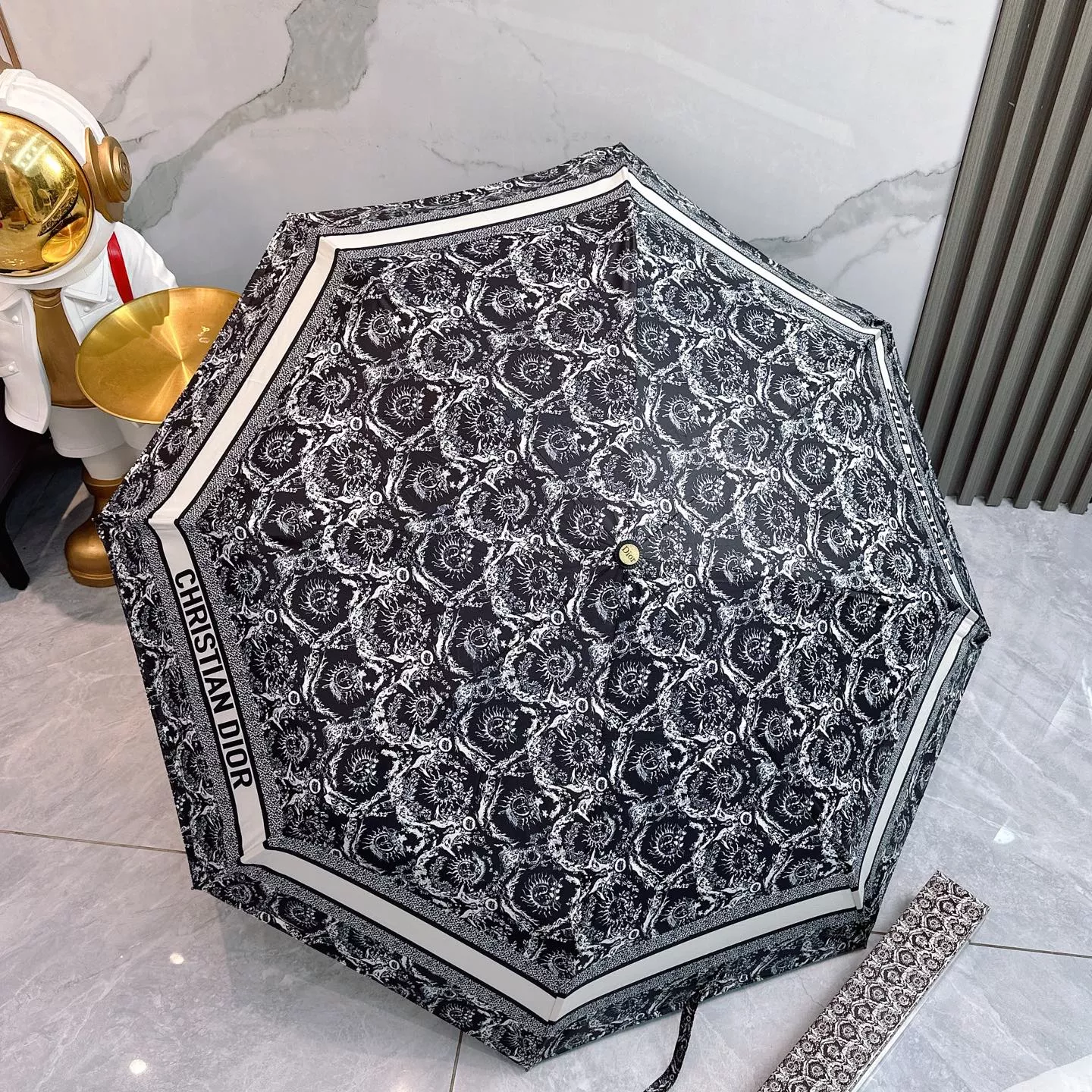Christian Dior Umbrellas TopPick 7971