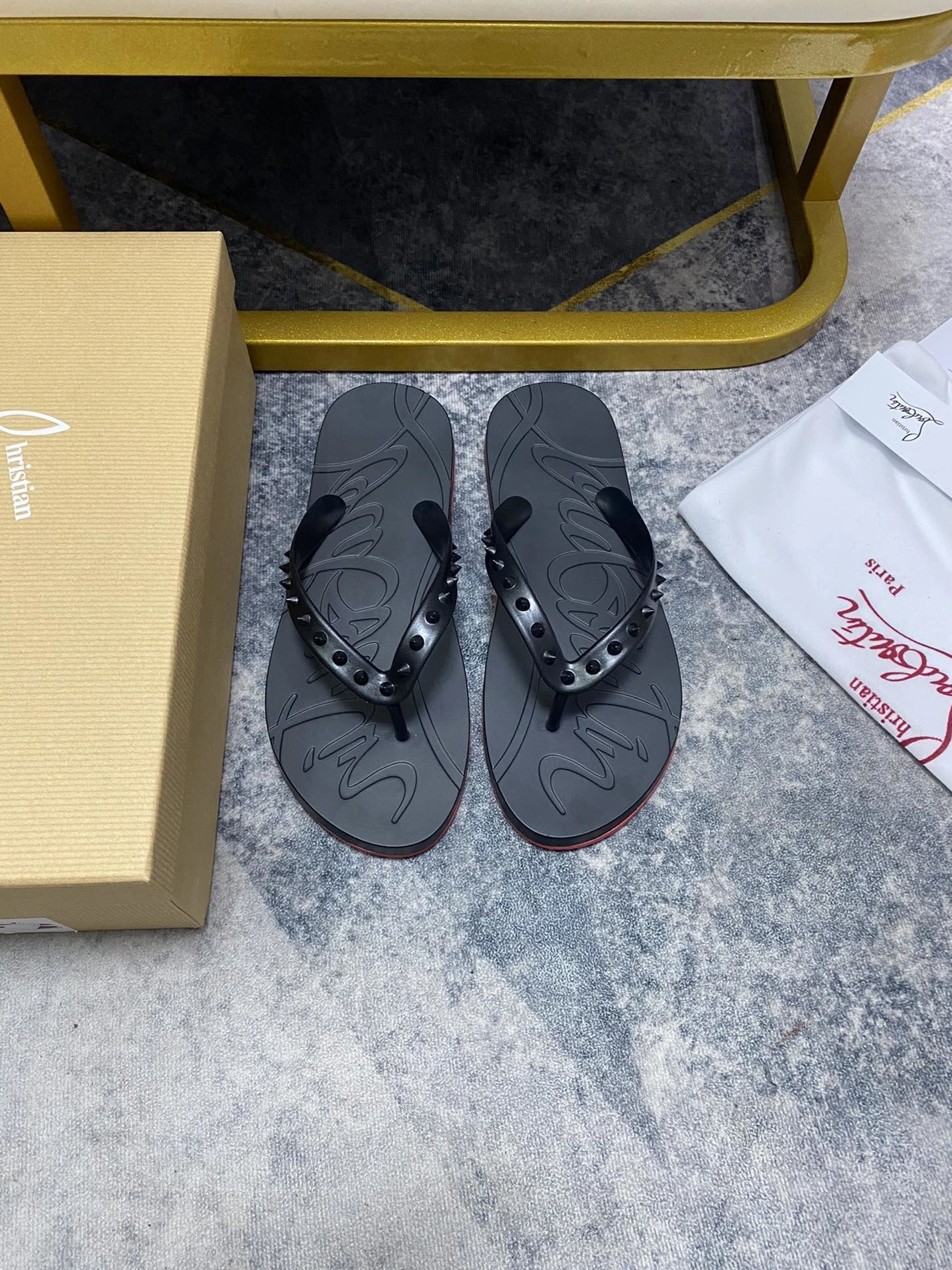 Christian Louboutin CL Slippers For Men Stylish 1603