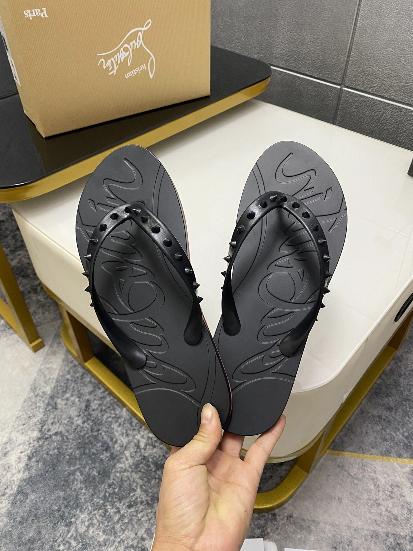 Christian Louboutin CL Slippers For Men Stylish 1603