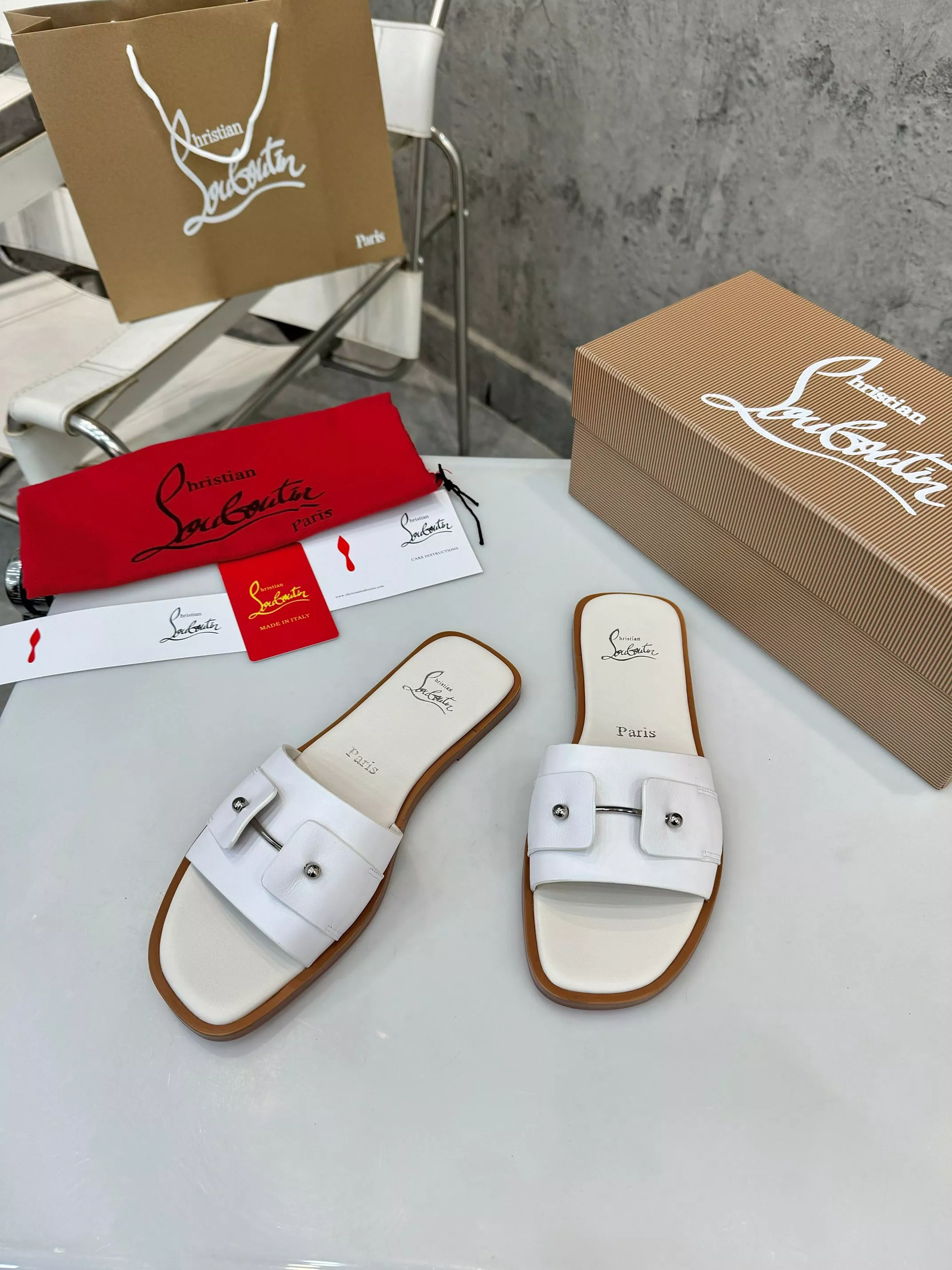Christian Louboutin CL Slippers For Women AllSeason 6982