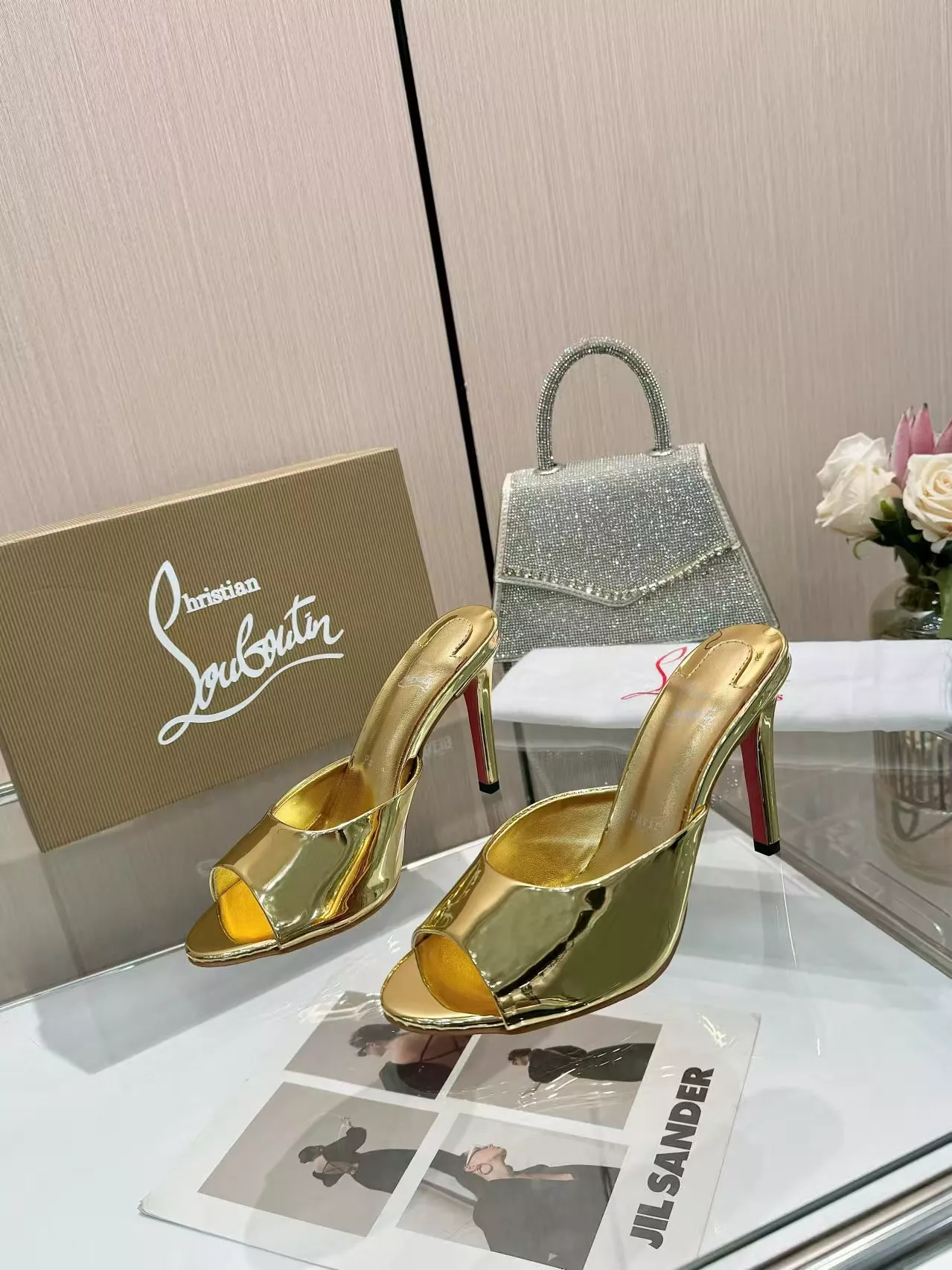 Christian Louboutin CL Slippers For Women Cozy 2635