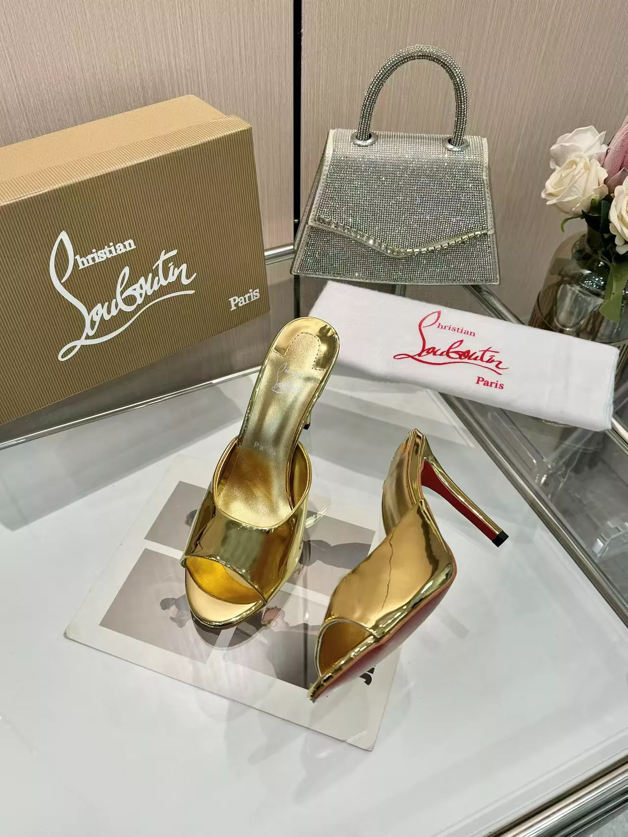 Christian Louboutin CL Slippers For Women Cozy 2635