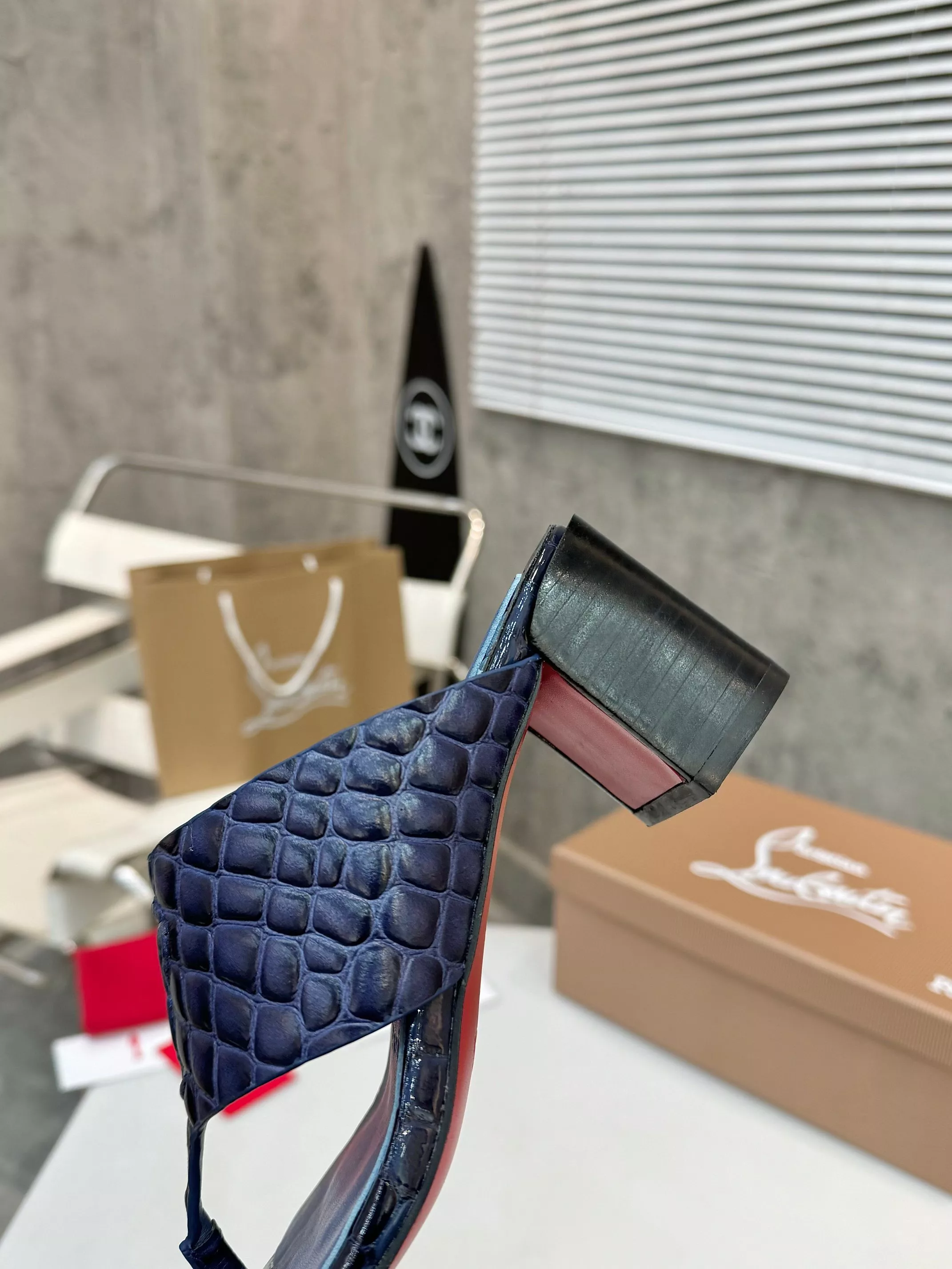 Christian Louboutin CL Slippers For Women Timeless 4877