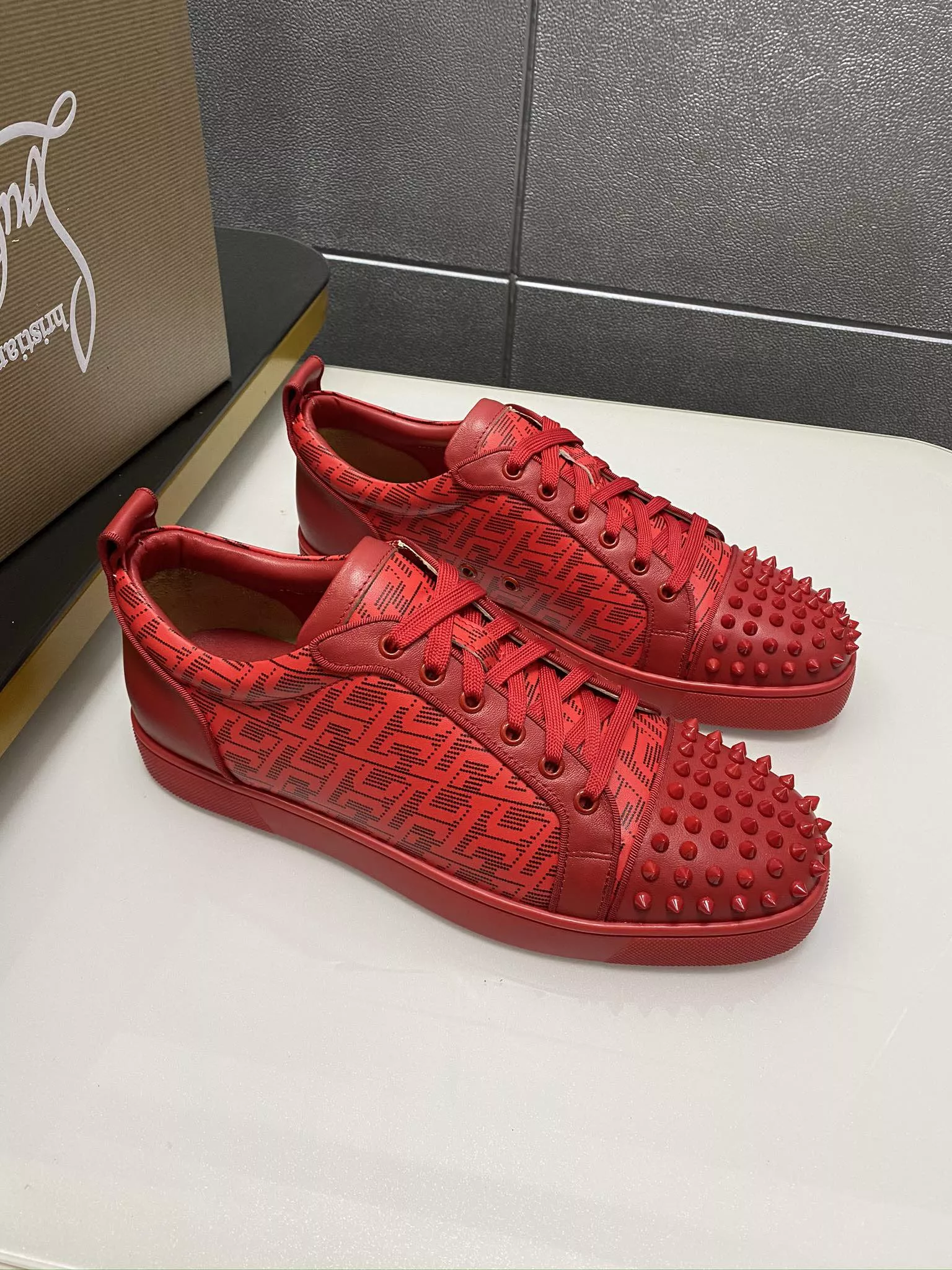 Christian Louboutin Casual Shoes For Men Compact 6137