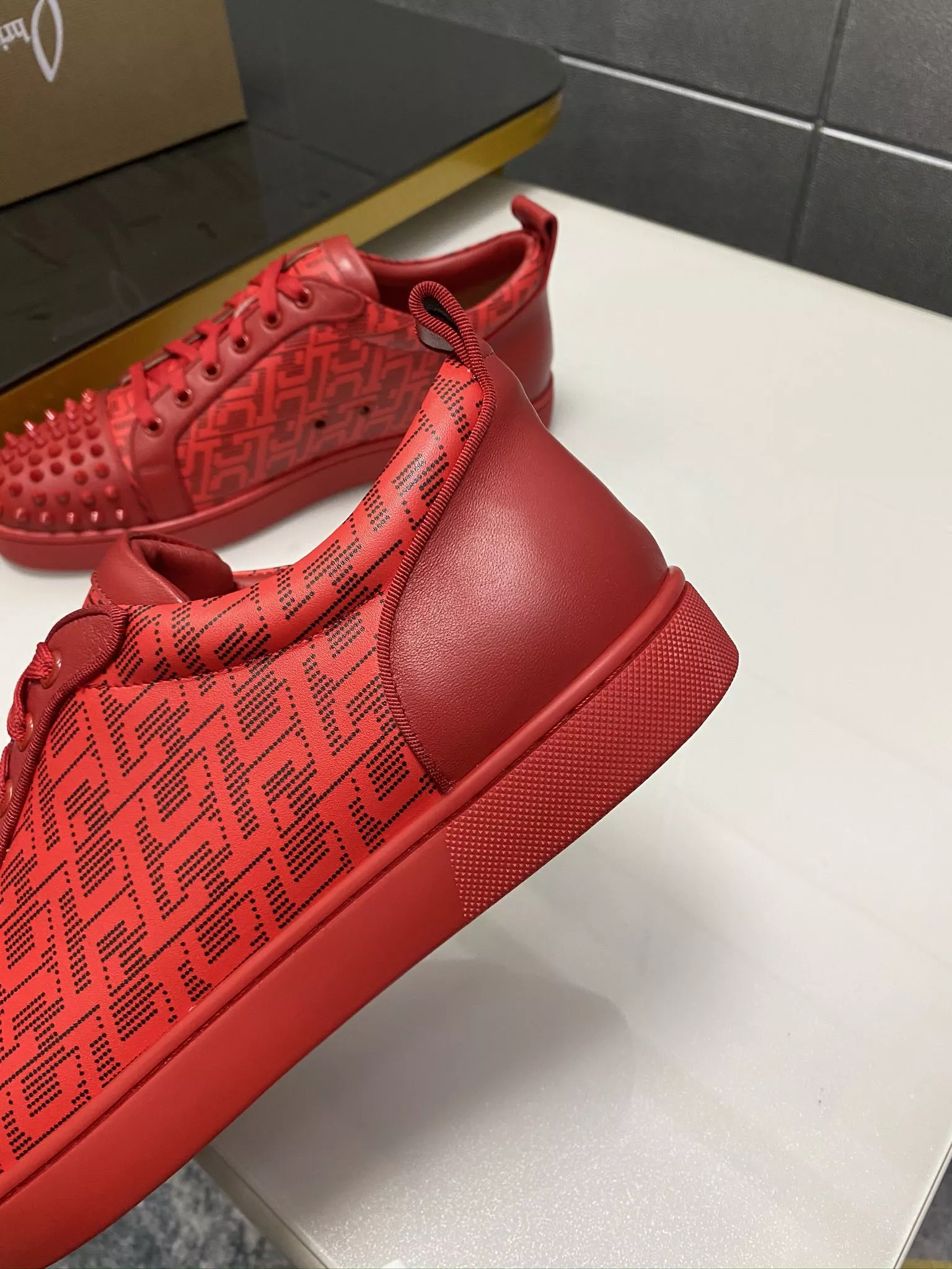 Christian Louboutin Casual Shoes For Men Compact 6137