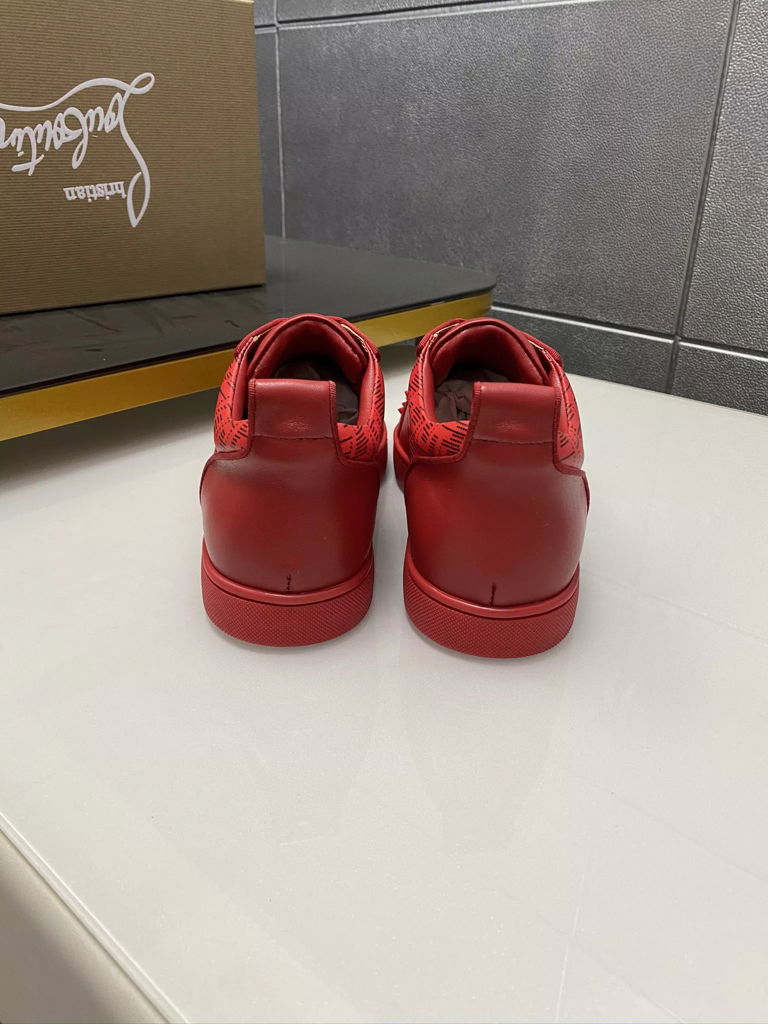 Christian Louboutin Casual Shoes For Men Compact 6137