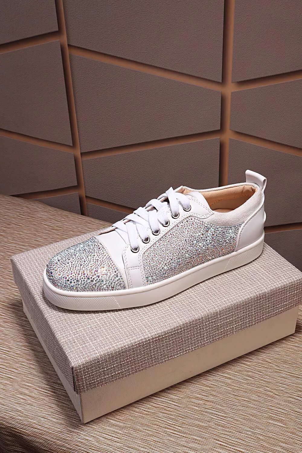 Christian Louboutin Casual Shoes For Women EyeCatching 4164