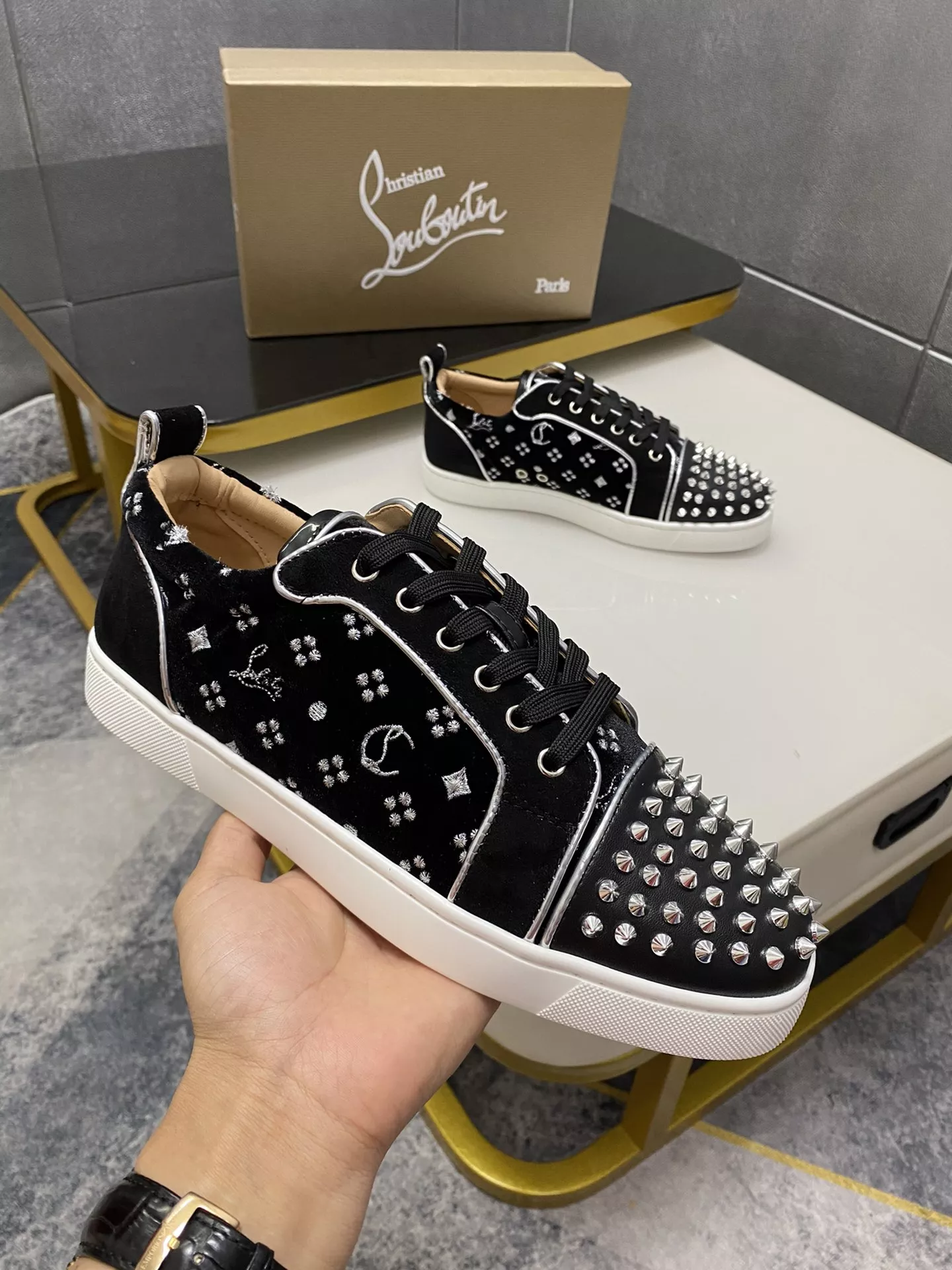 Christian Louboutin Casual Shoes For Women Timeless 9623