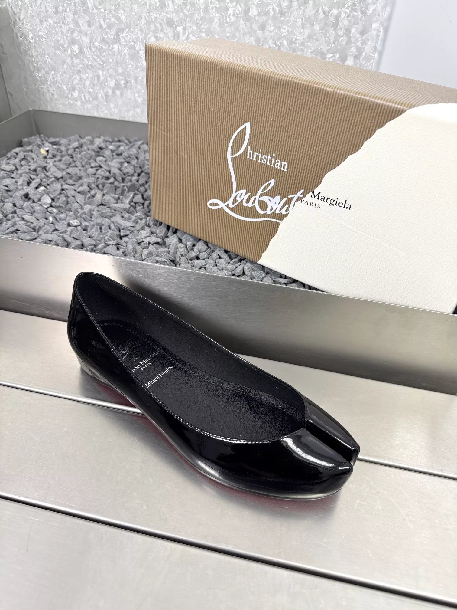 Christian Louboutin Flat Shoes For Women Flexible 7246