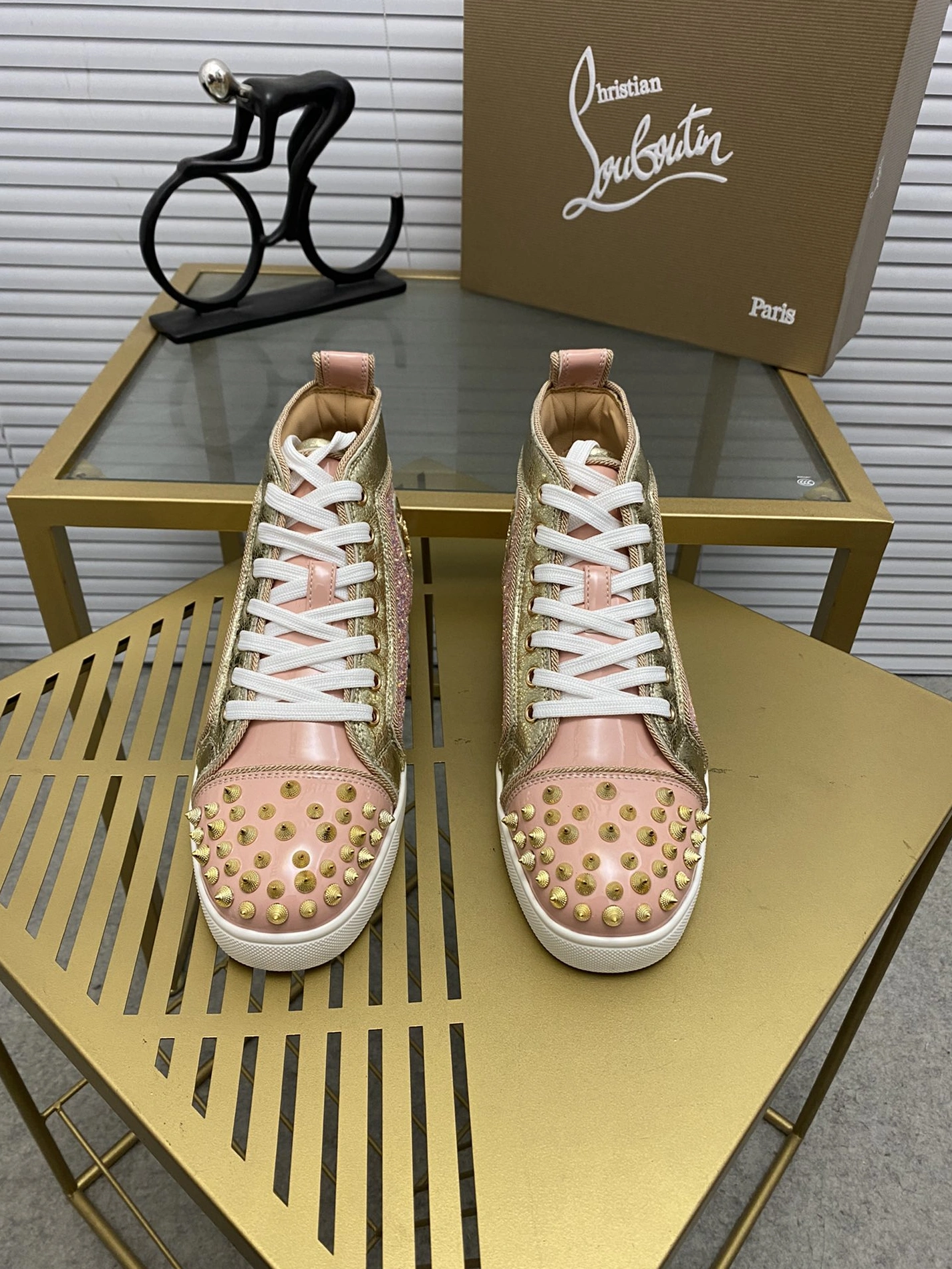 Christian Louboutin High Top Shoes For Women UrbanStyle 8470