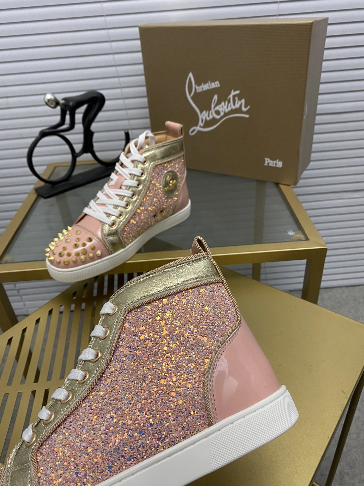 Christian Louboutin High Top Shoes For Women UrbanStyle 8470
