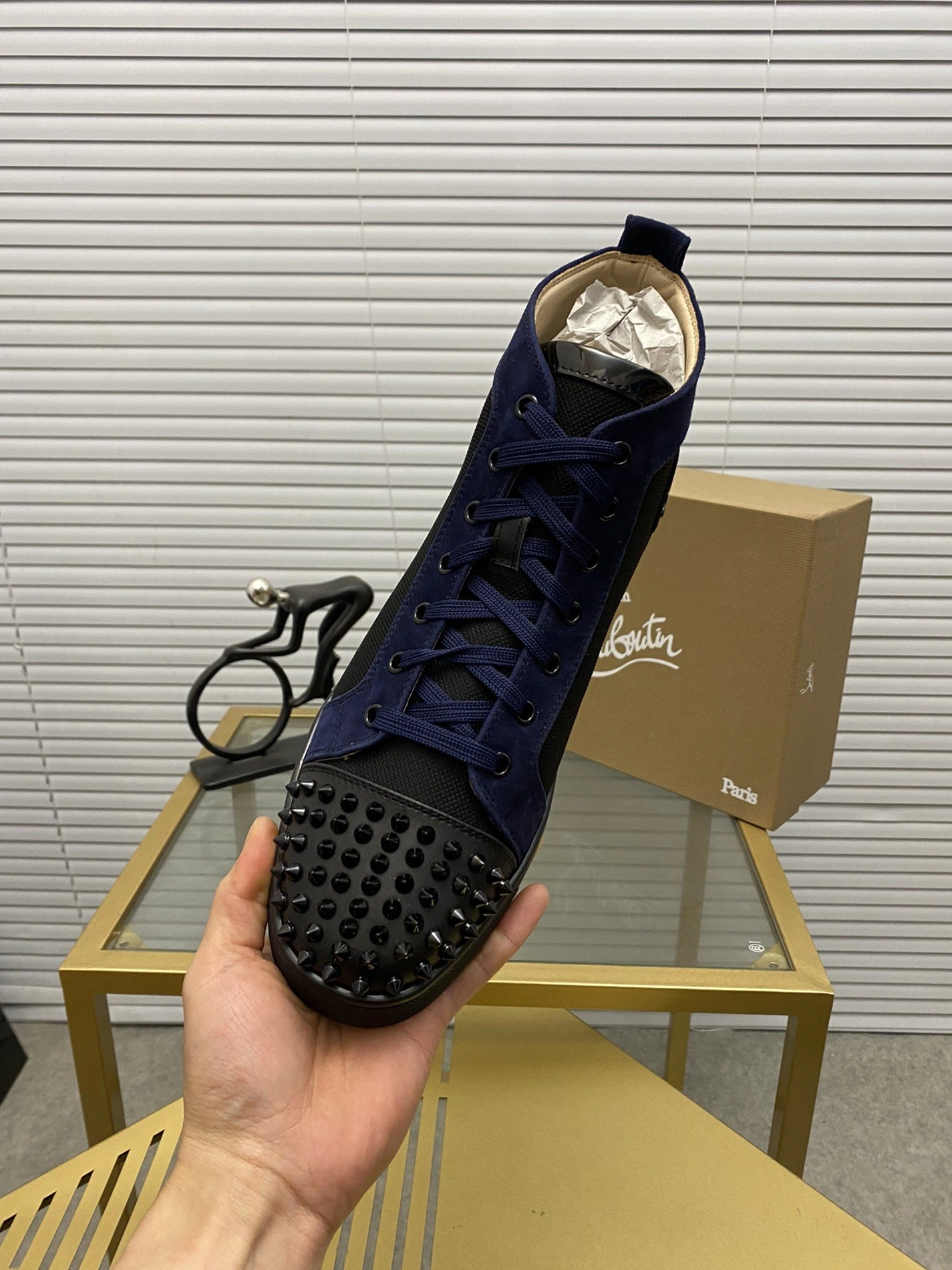 Christian Louboutin High Tops Shoes For Men Durable 337