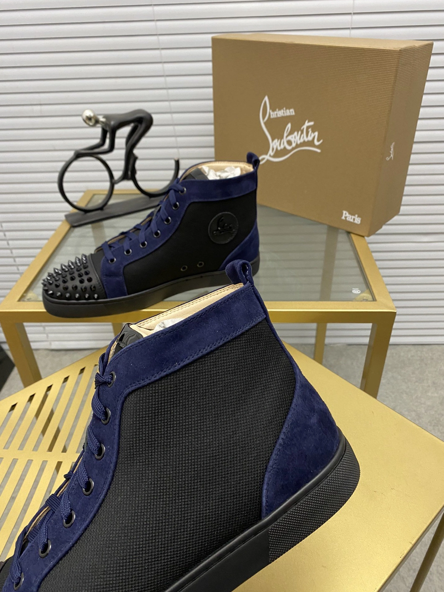 Christian Louboutin High Tops Shoes For Men Durable 337