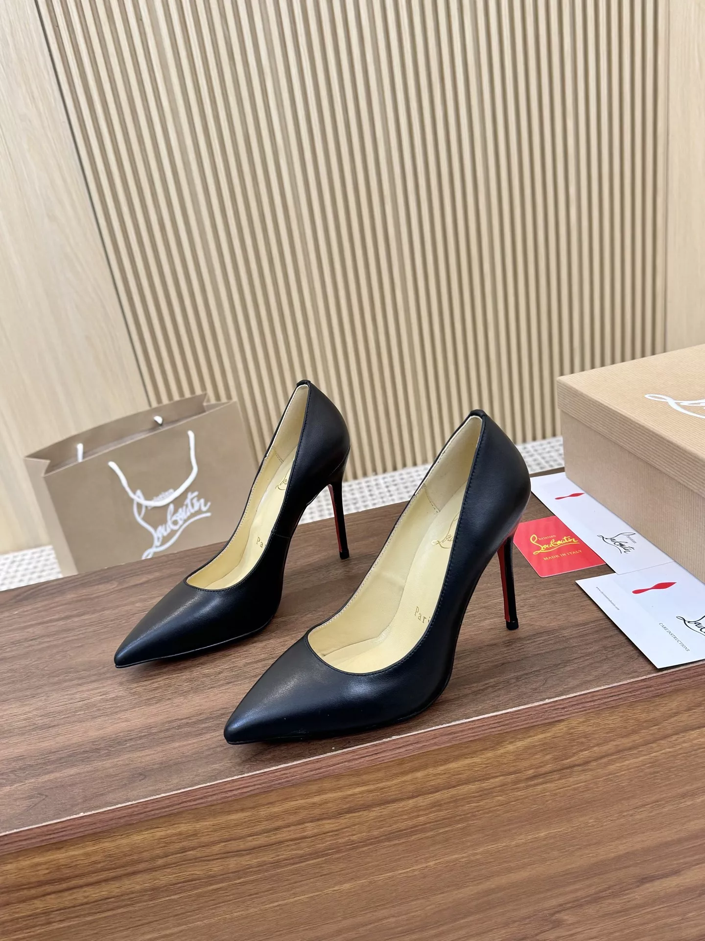 Christian Louboutin High-heeled shoes For Women Practical 1886