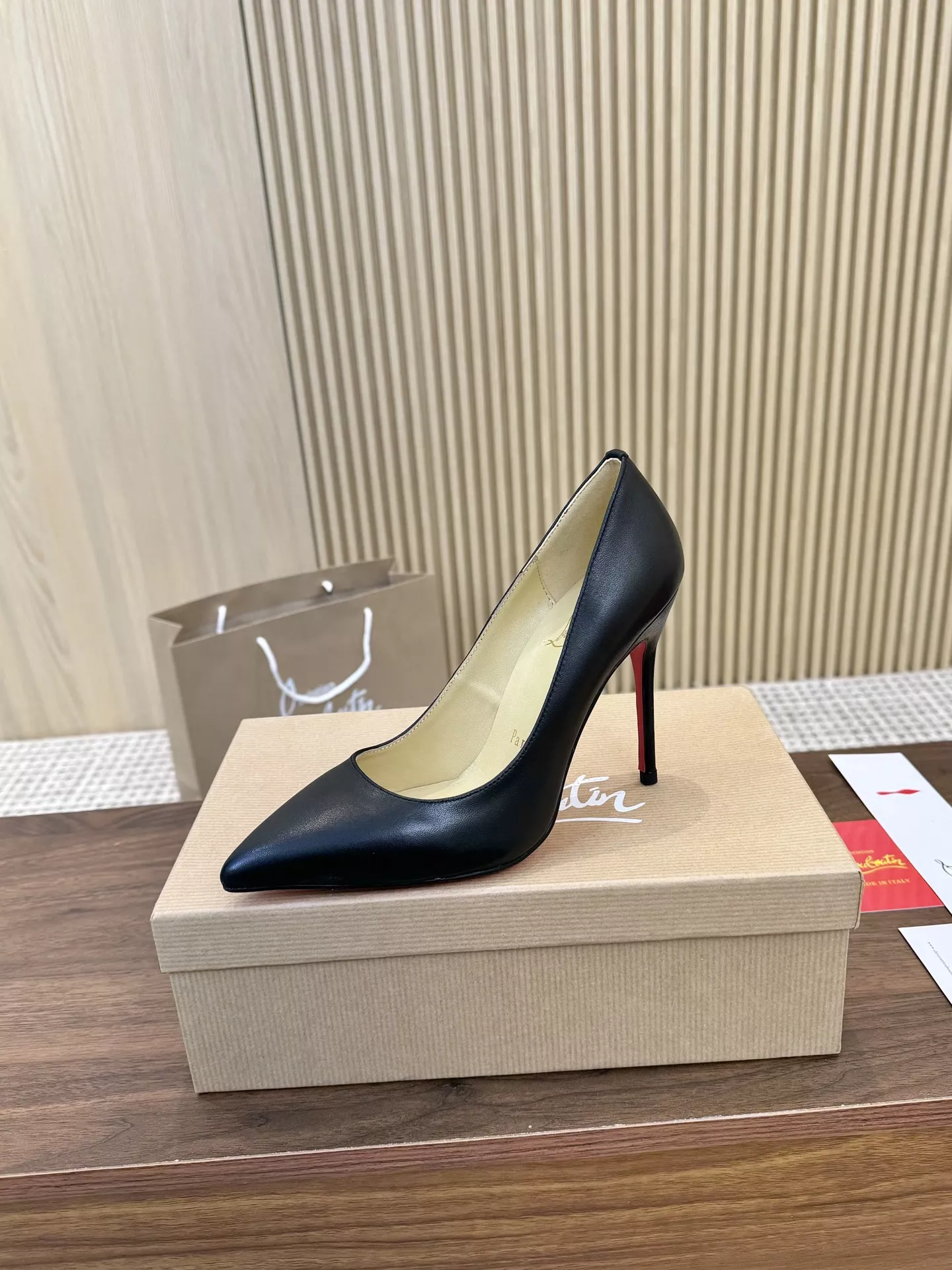 Christian Louboutin High-heeled shoes For Women Practical 1886