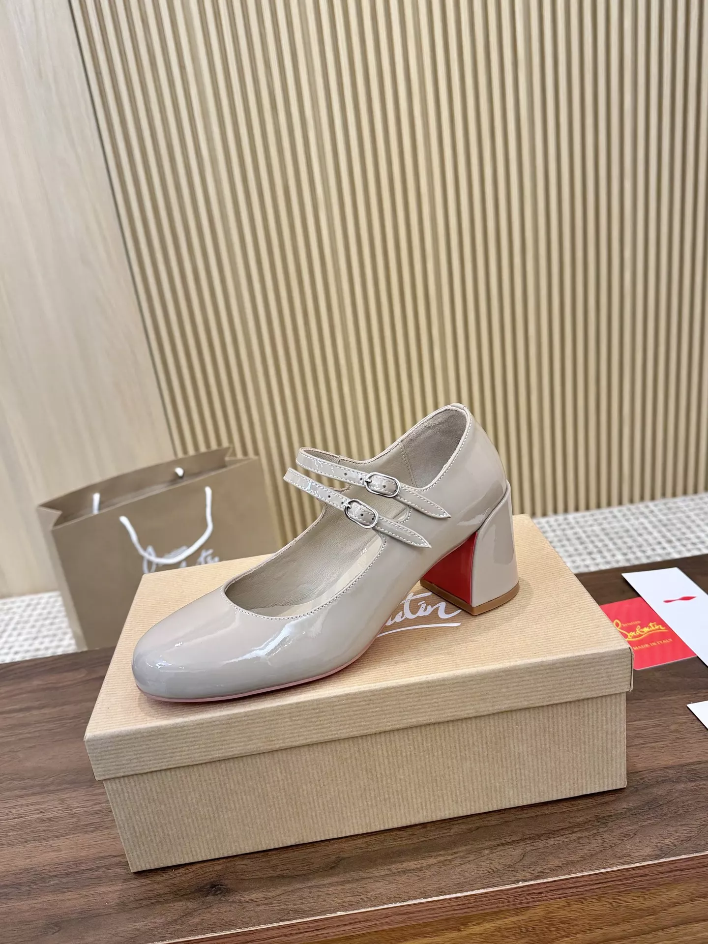 Christian Louboutin High-heeled shoes For Women UrbanStyle 8514