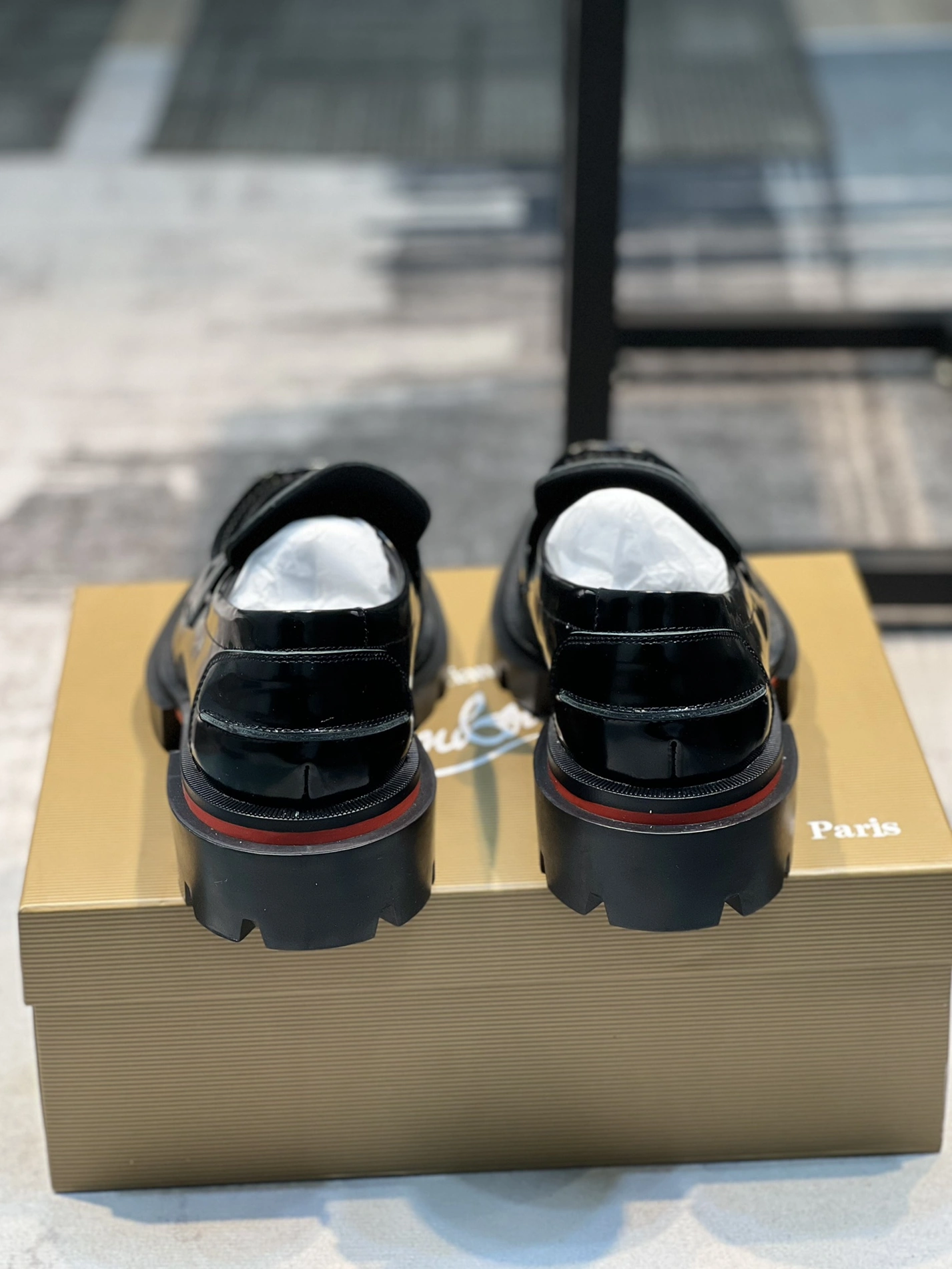 Christian Louboutin Leather Shoes For Men Durable 6929