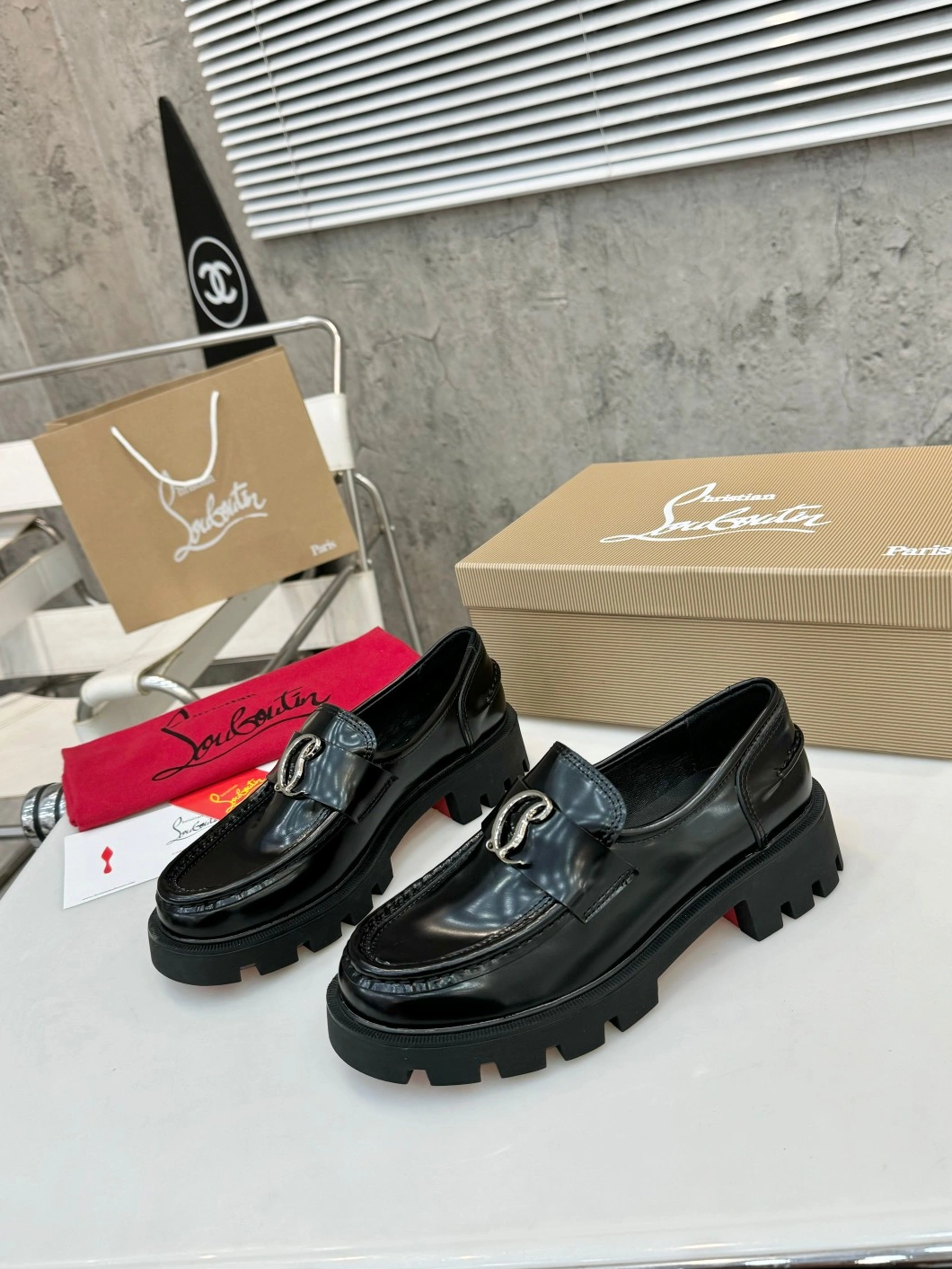 Christian Louboutin Leather Shoes For Women Durable 3853