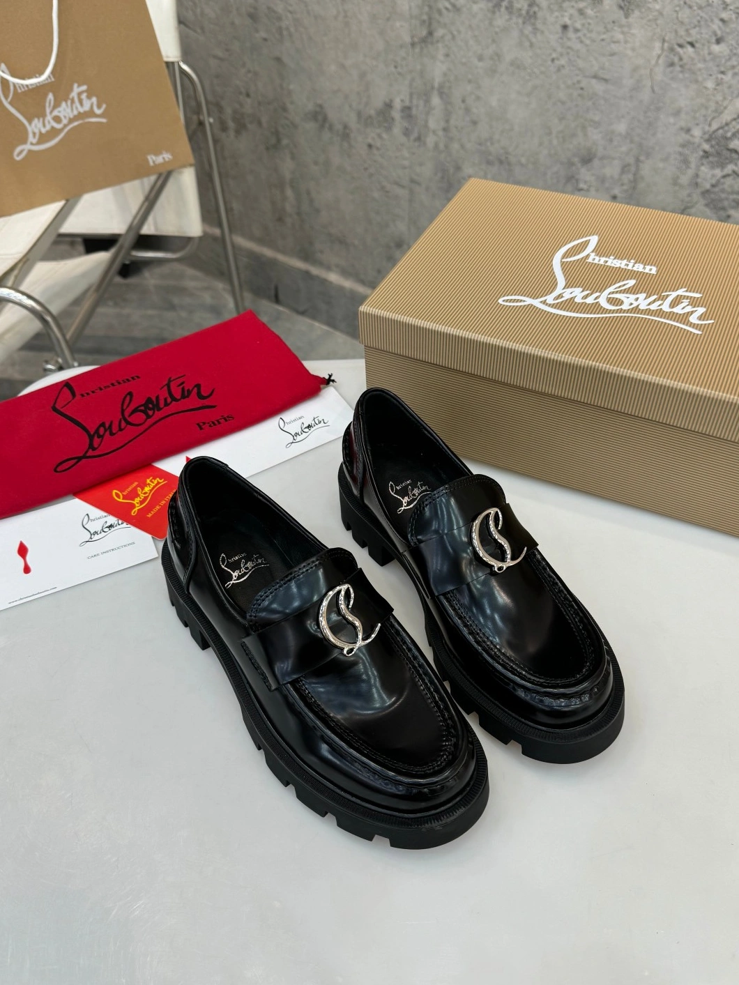 Christian Louboutin Leather Shoes For Women Durable 3853