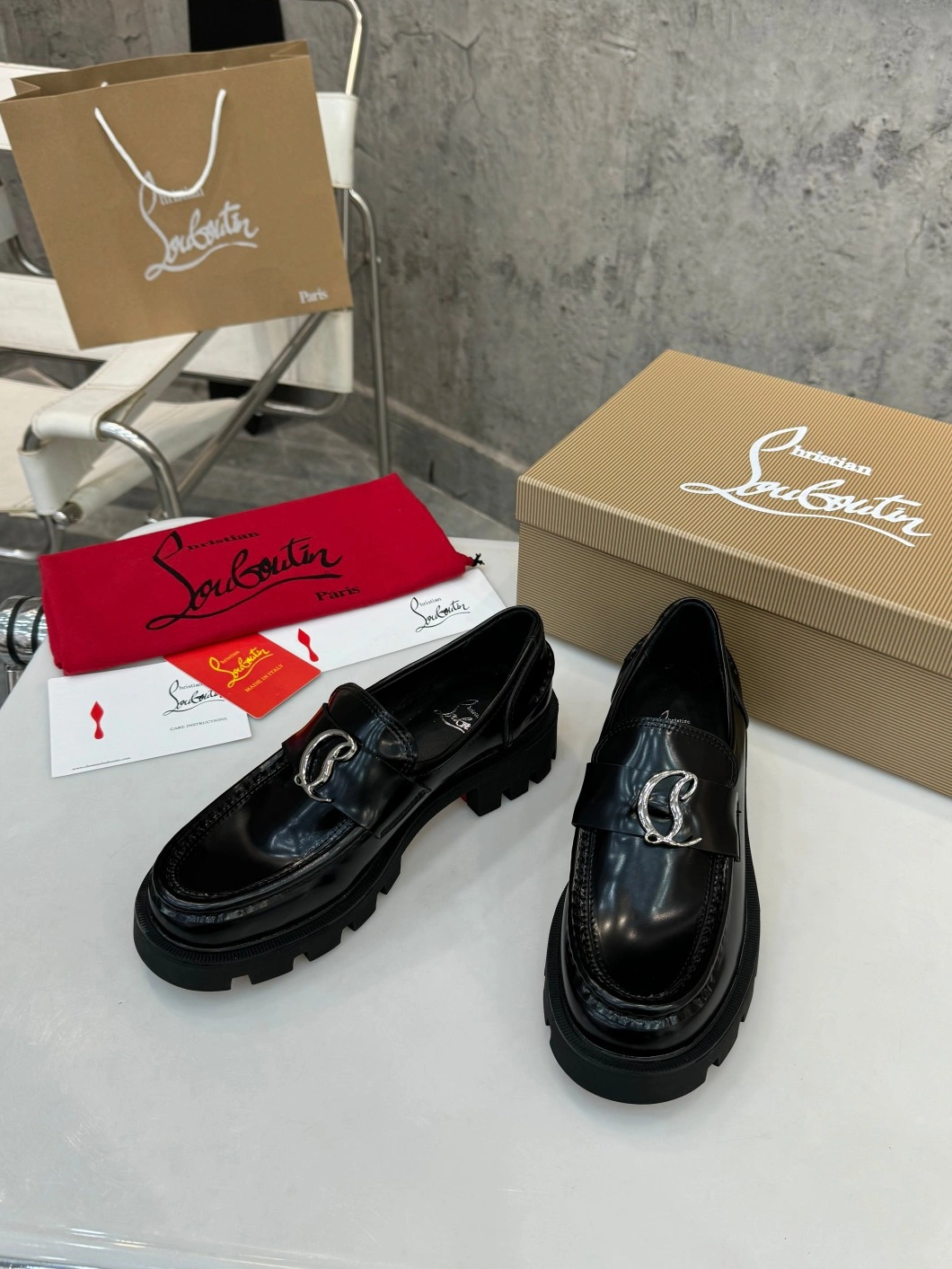 Christian Louboutin Leather Shoes For Women Durable 3853