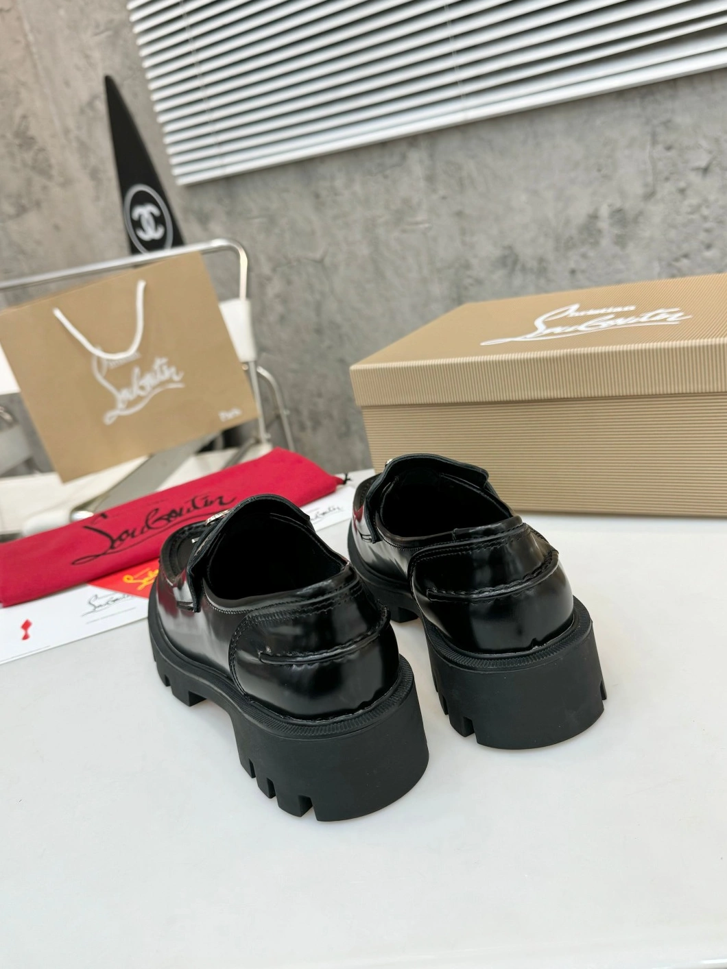 Christian Louboutin Leather Shoes For Women Durable 3853