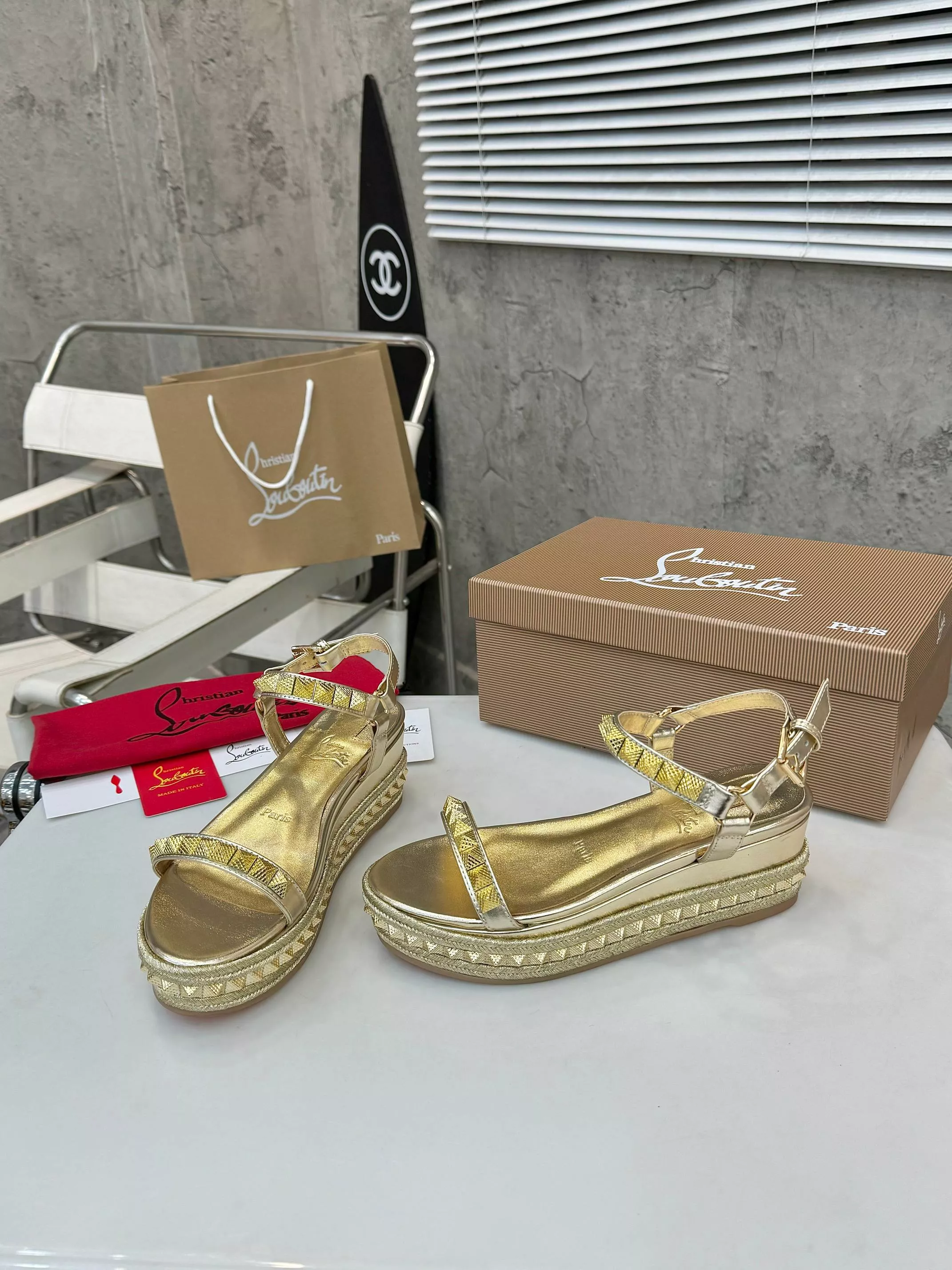 Christian Louboutin Sandal For Women AllSeason 2773