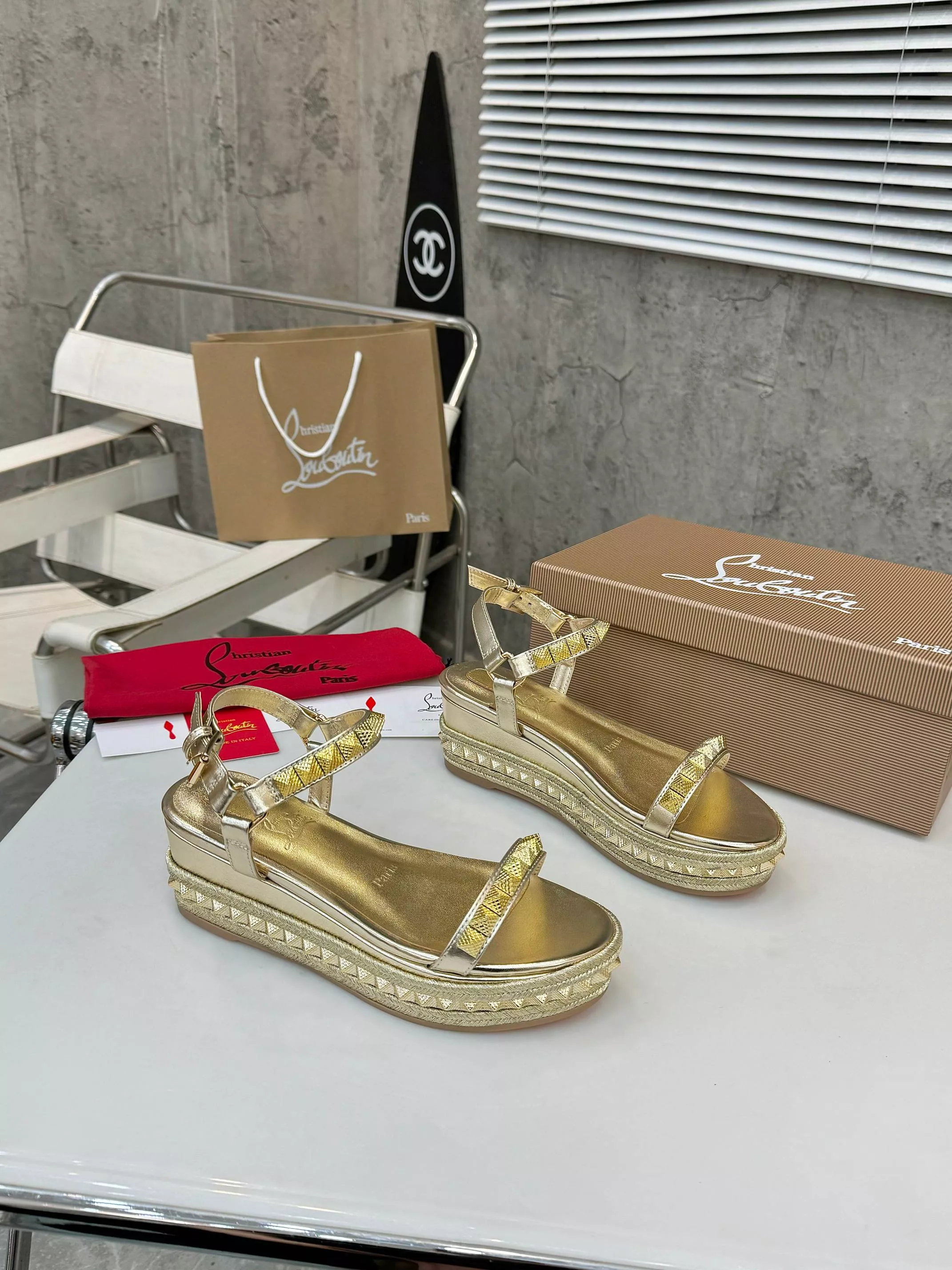 Christian Louboutin Sandal For Women AllSeason 2773