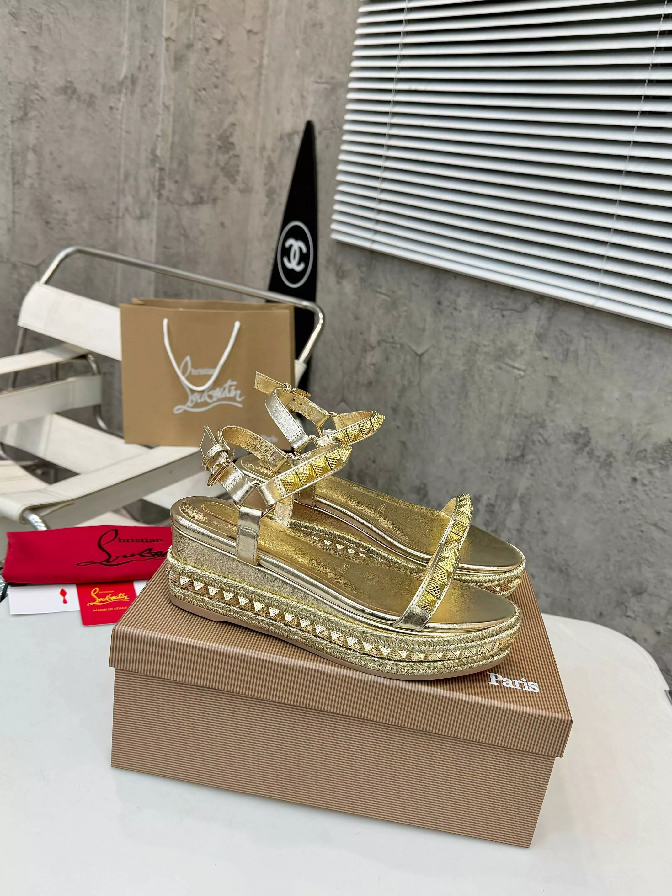 Christian Louboutin Sandal For Women AllSeason 2773
