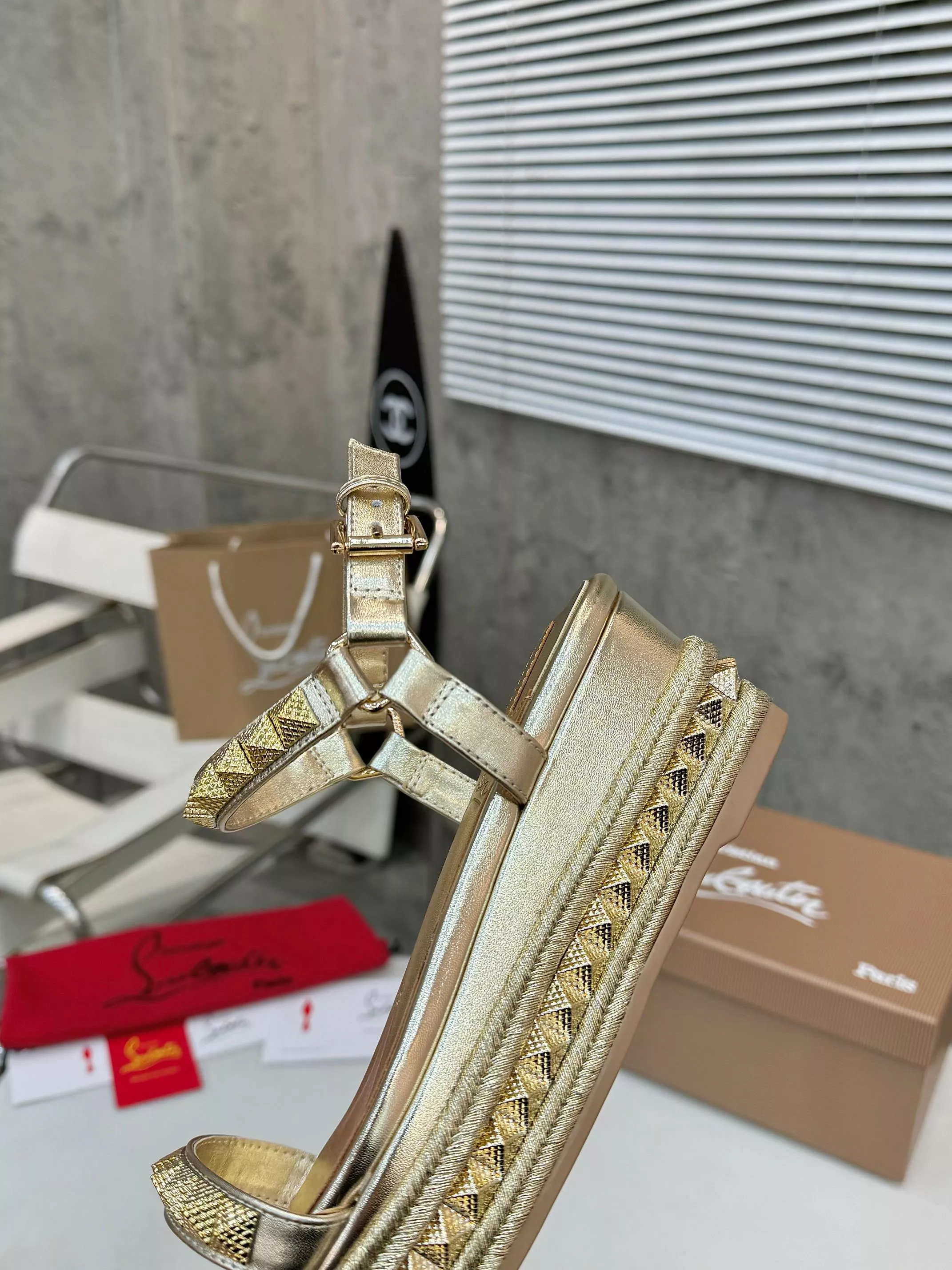 Christian Louboutin Sandal For Women AllSeason 2773