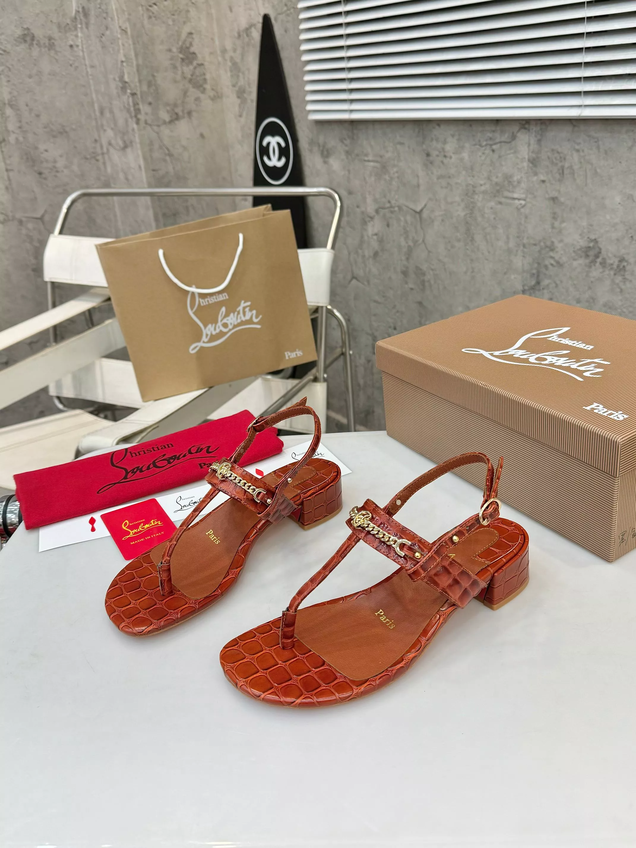 Christian Louboutin Sandal For Women Breathable 2115