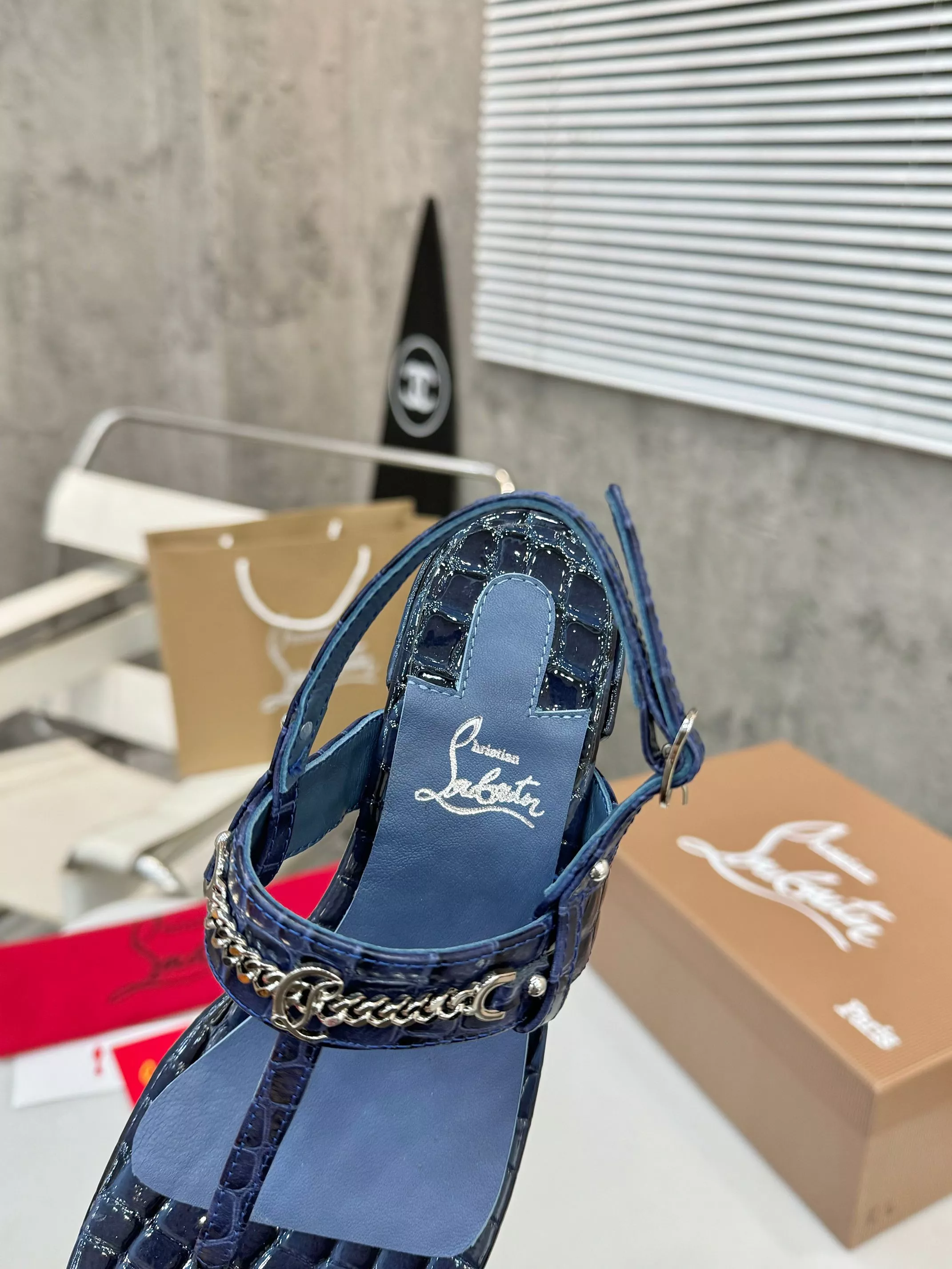 Christian Louboutin Sandal For Women Efficient 811