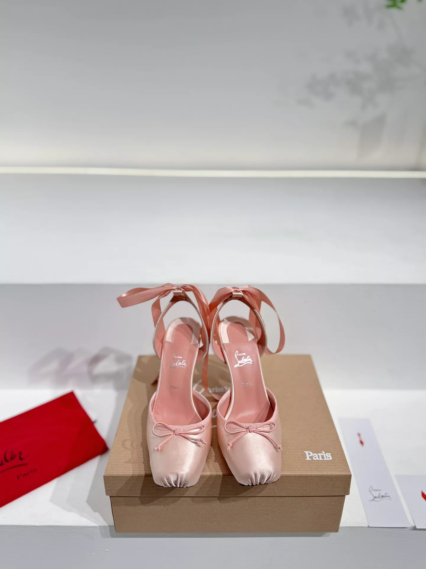 Christian Louboutin Sandal For Women EyeCatching 921