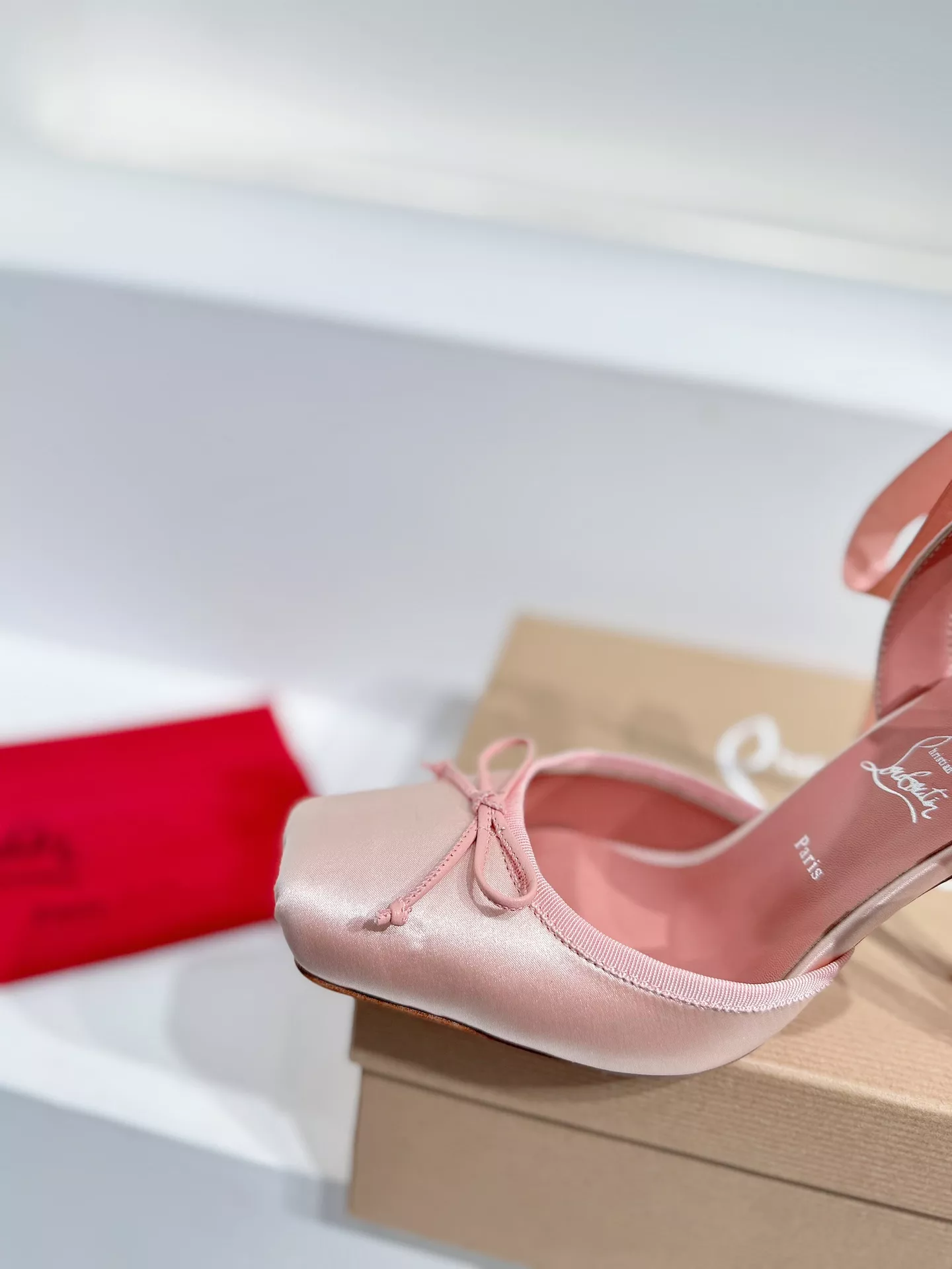 Christian Louboutin Sandal For Women EyeCatching 921