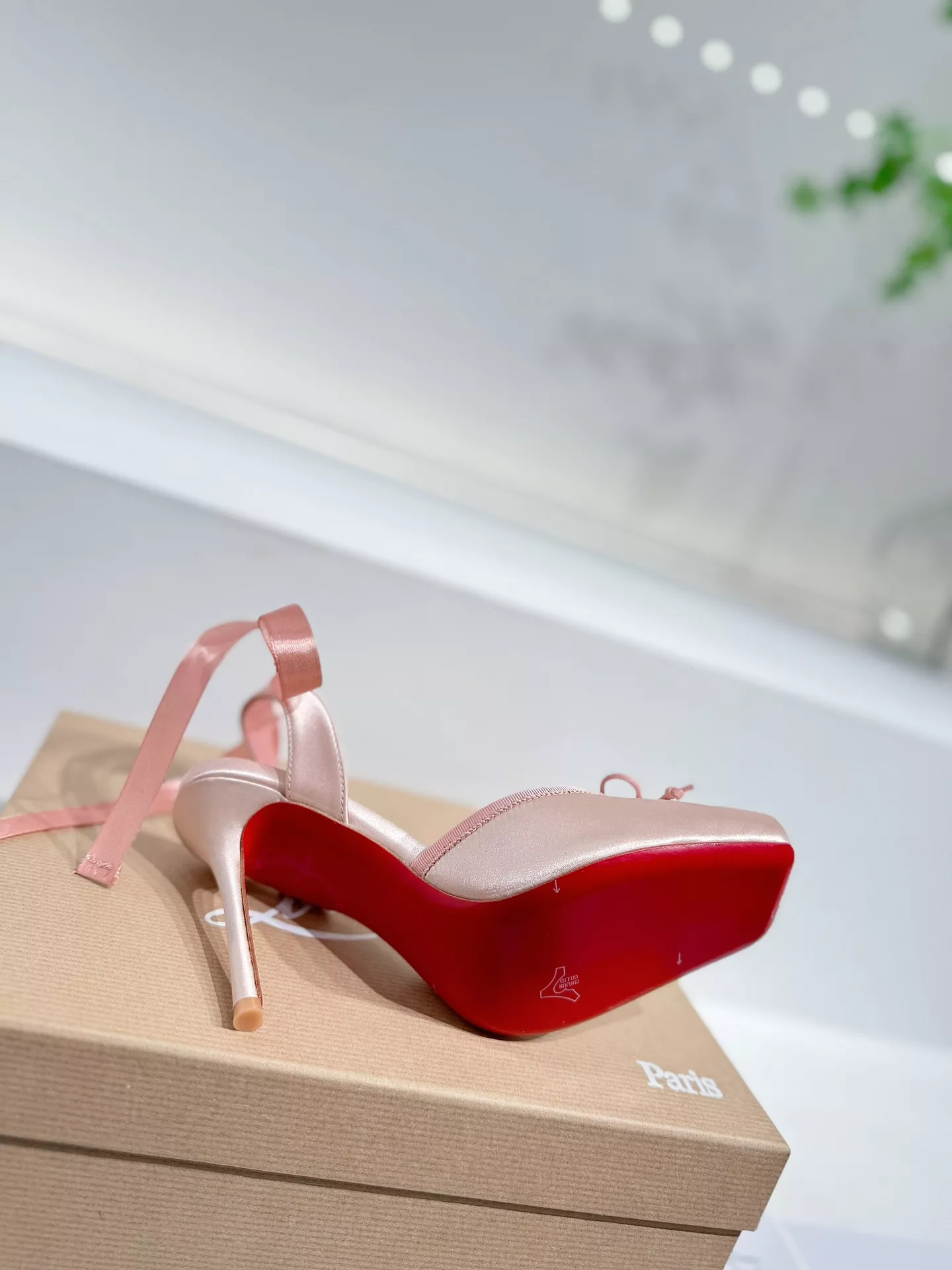 Christian Louboutin Sandal For Women EyeCatching 921