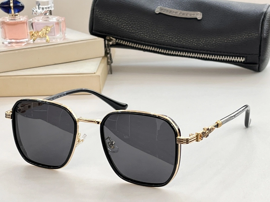 Chrome Hearts AAA Quality Sunglasses Vibrant 9555