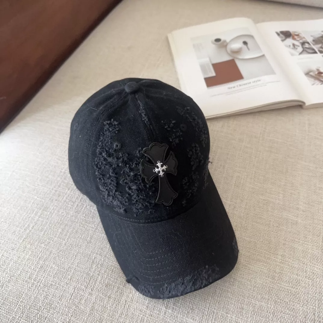 Chrome Hearts Caps Bold 3823