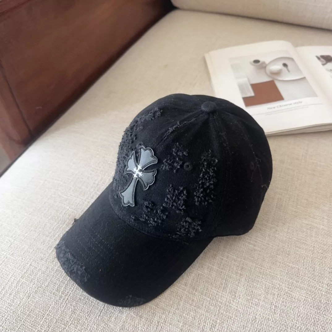 Chrome Hearts Caps Bold 3823