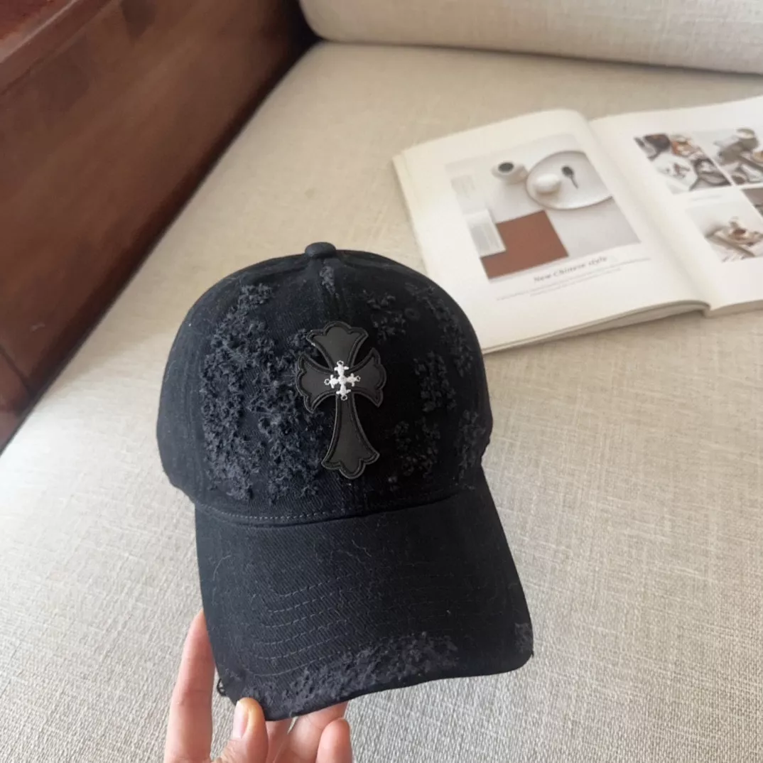 Chrome Hearts Caps Bold 3823