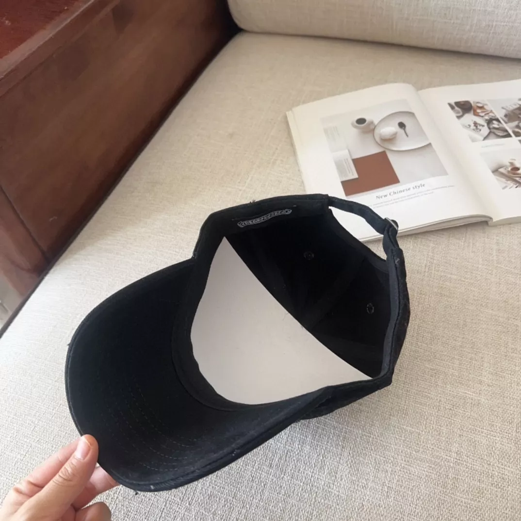Chrome Hearts Caps Bold 3823