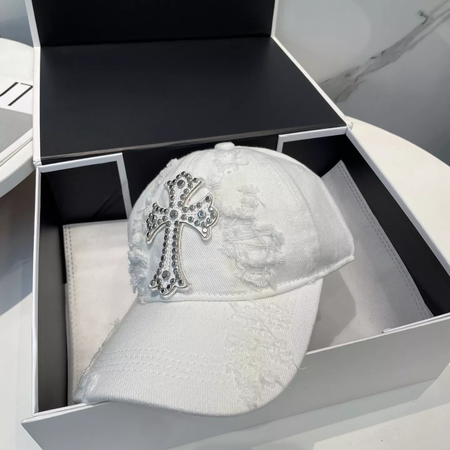 Chrome Hearts Caps Fashionable 6136
