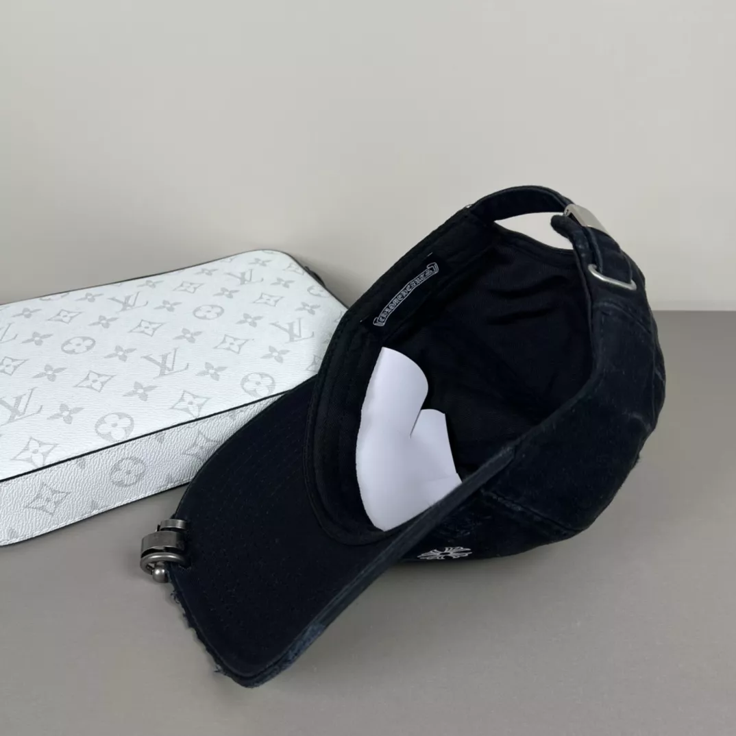 Chrome Hearts Caps Fashionable 8584